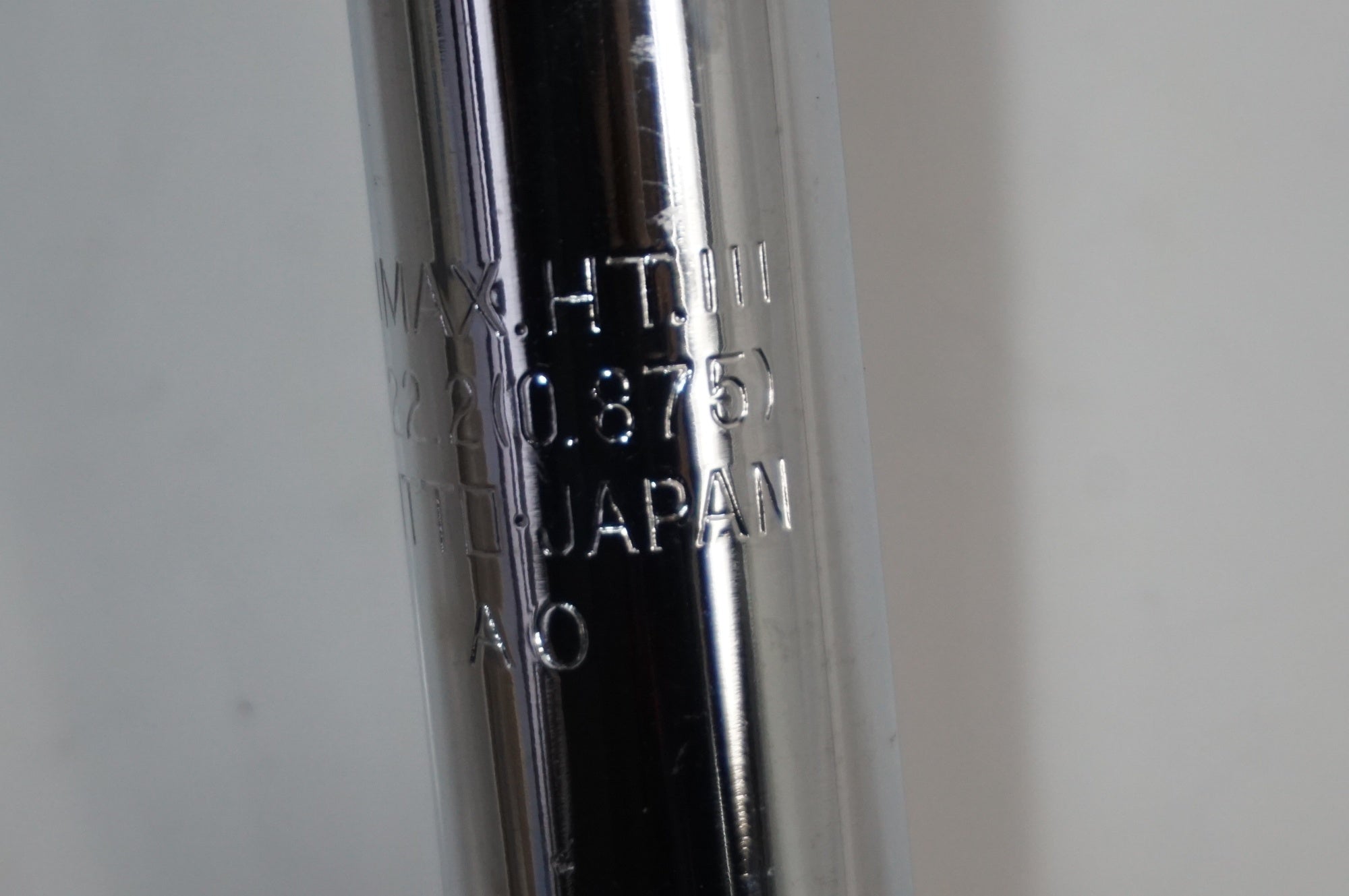 KUWAHARA 「クワハラ」 RAYBACK Φ22.2 400mm シートポスト / 世田谷店