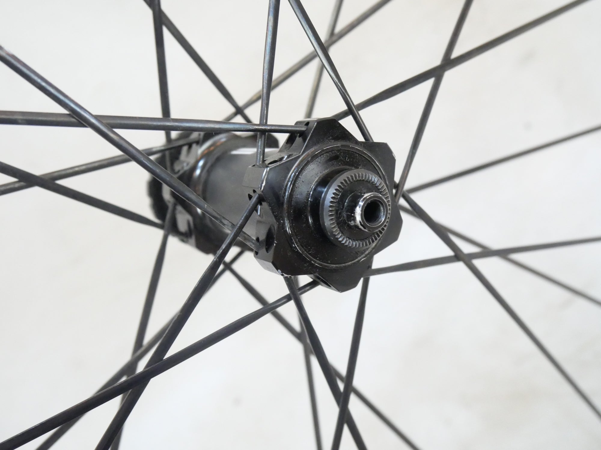 DT SWISS 「ディーティースイス」 R24 SPLINE DB シマノ11速 622×18C ホイールセット / バイチャリ浦和ベース