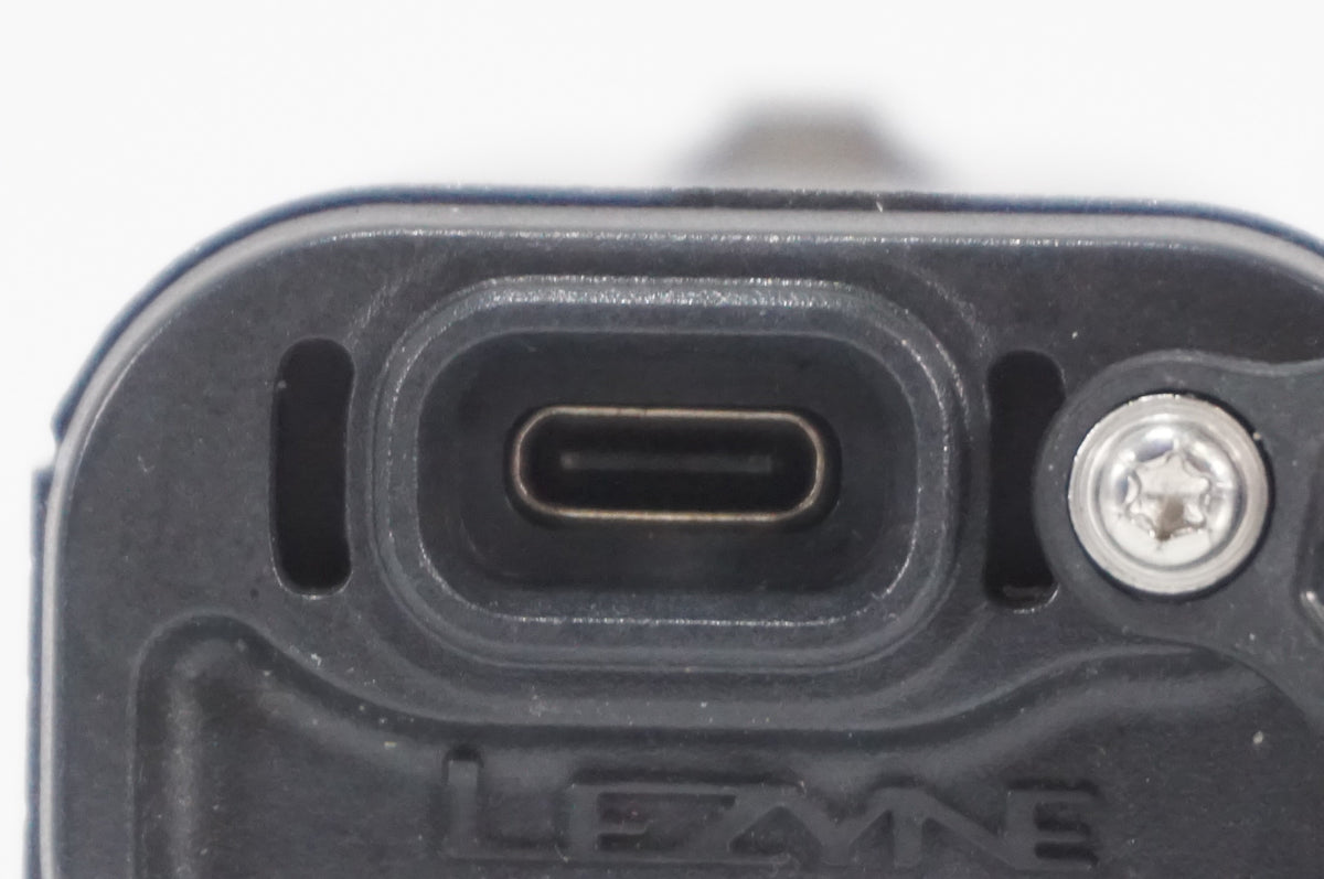 LEZYNE 「レザイン」 MACRO DRIVE 1400+ フロントライト / AKIBA店