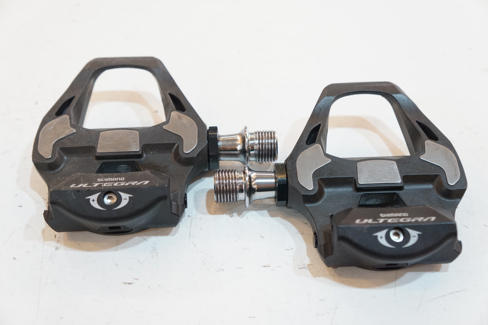 Ultegra PD-R8000 SPD-SL Carbon Pedals | Road Pedals | Ride