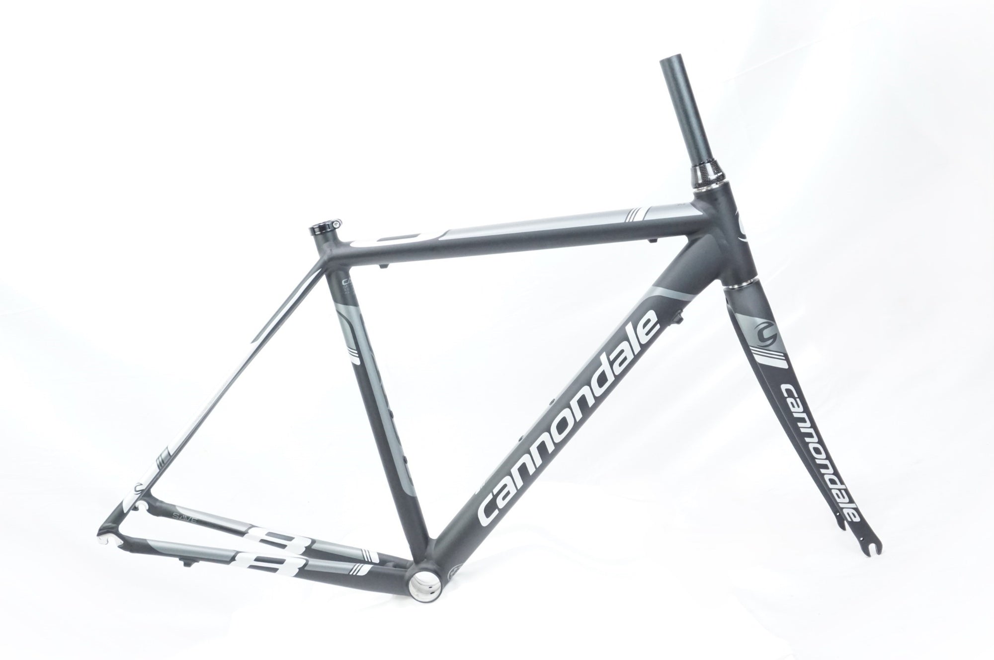 引き取り限定♪Cannondale♪キャノンデール♪CAAD8♪ティアグラ♪ 引き取り限定♪Cannondale♪キャノンデール♪CAAD8♪ティアグラ♪