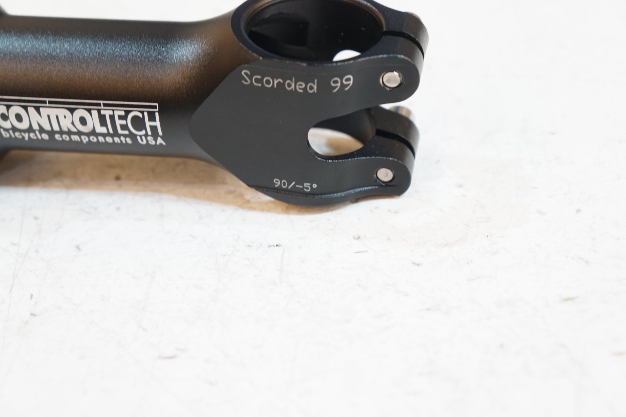 CONTROLTECH 「コントロールテック」 SCORDED 99 -5° 90mm φ31.8 ステム / バイチャリ浦和ベース