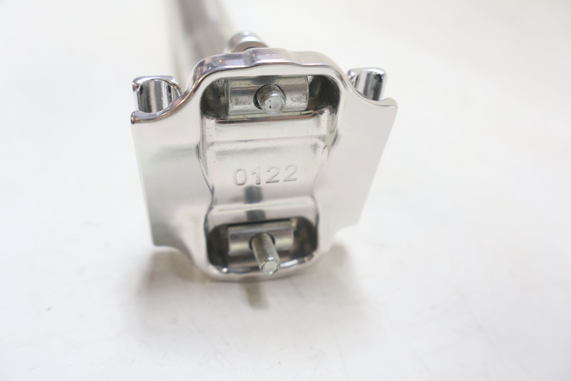 THOMSON 「トムソン」 MASTERPIECE Φ27.2 330mm シートポスト / 高知店