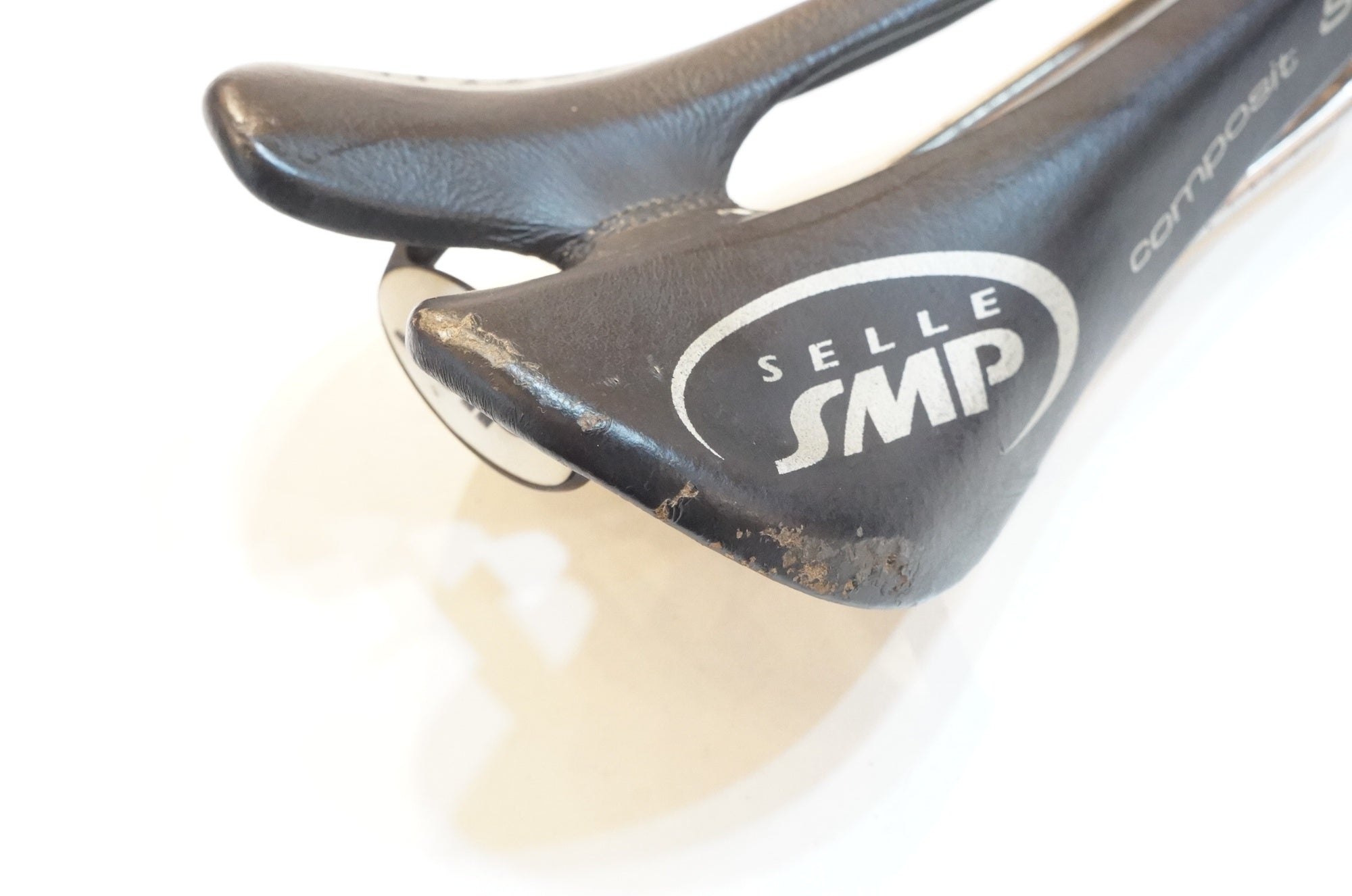 SELLE SMP 「セラエスエムピー」 STRIKE COMPOSIT サドル / バイチャリ浦和ベース