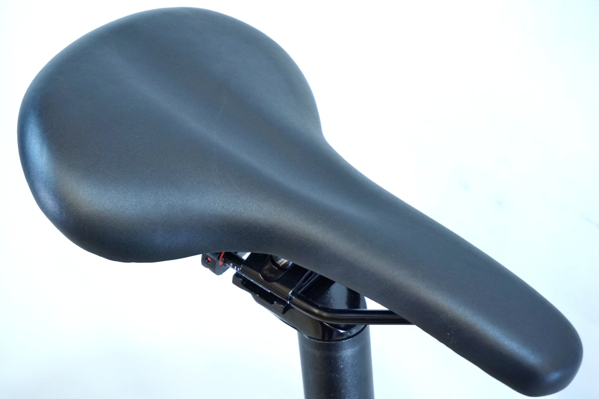 BESV 「ベスビー」 PSF1 2025年モデル 20インチ 電動アシスト自転車 / 有明ガーデン店