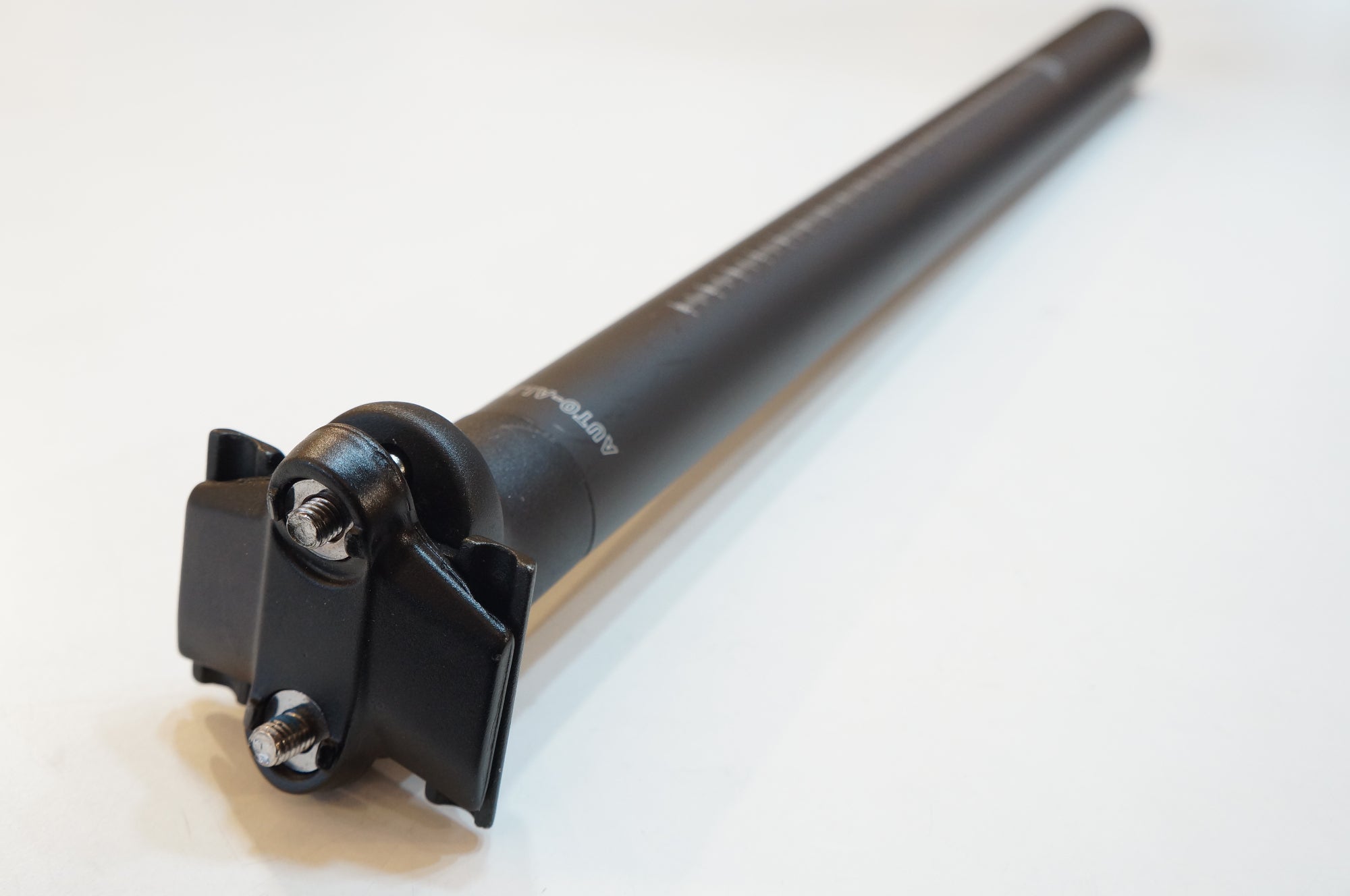 GIANT 「ジャイアント」 カーボン 380mm シートポスト / バイチャリ浦和ベース