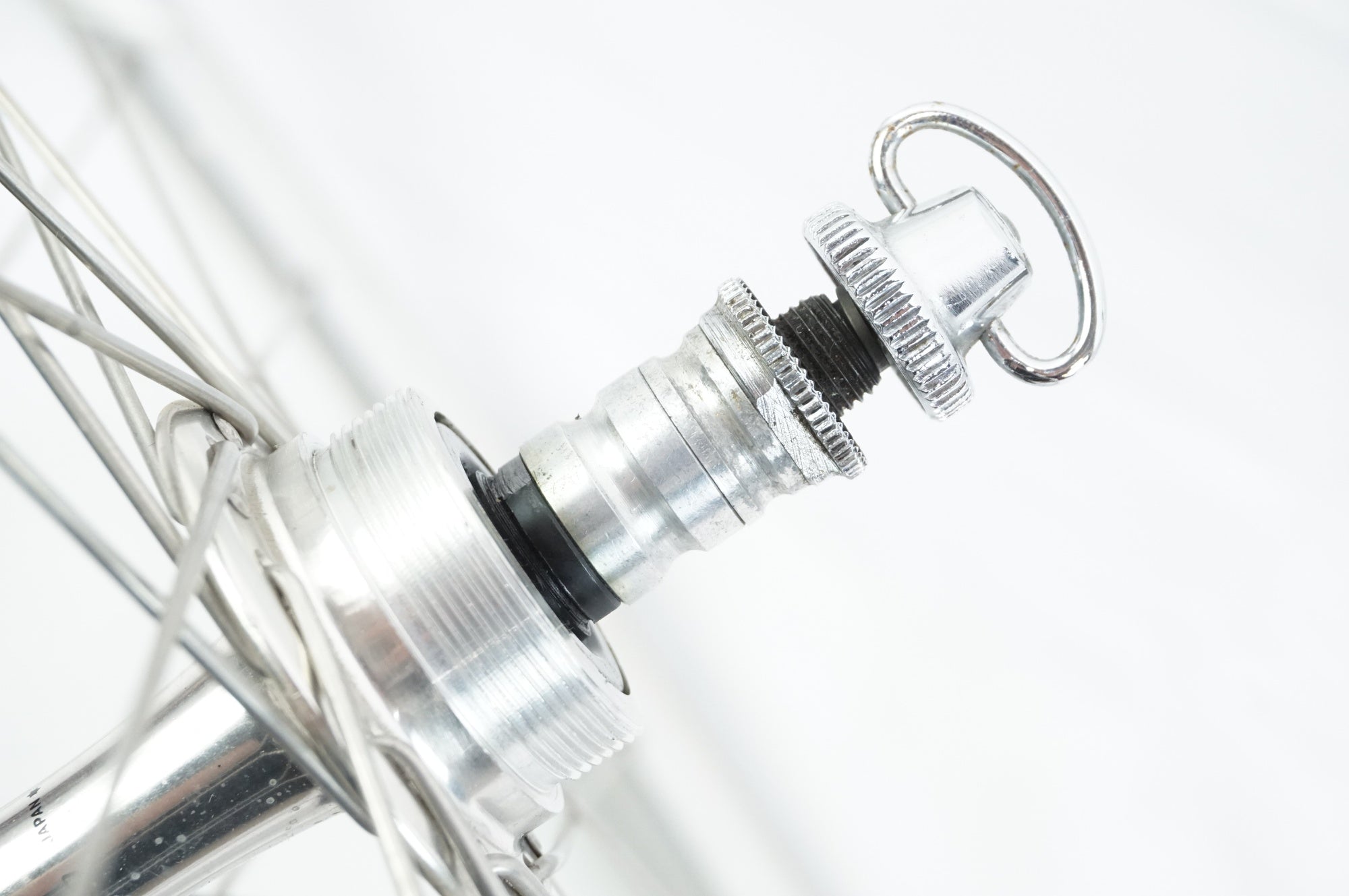 SUNTOUR 「サンツアー」 SUPERBE PRO BH-1500 / CAMPAGNOLO LAMBDA AERO ボスフリー ホイールセット / 中目黒店