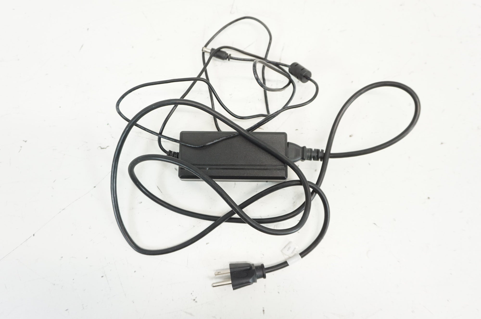 WAHOO 「ワフー」 KICKR V4 WF113 スマートトレーナー / 宇都宮店