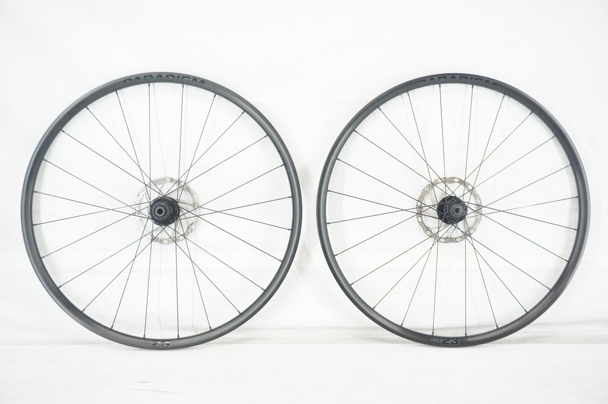 BONTRAGER 「ボントレガー」 PARADIGM TLR23 DISC シマノ11S ホイール