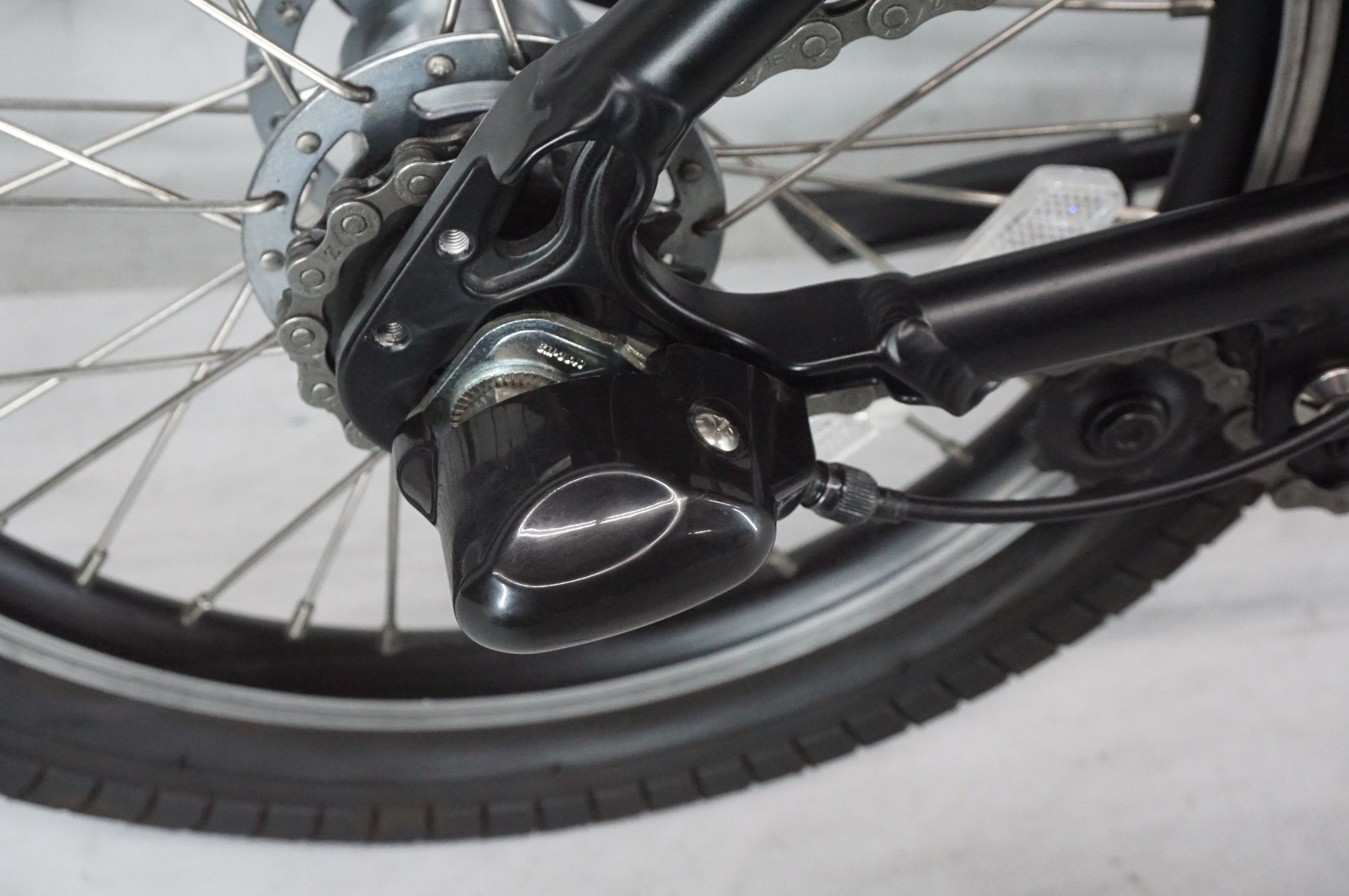 BENELLI 「ベネリ」 MINI FOLD 16 2023年モデル 電動アシスト自転車 / 阪急塚口店