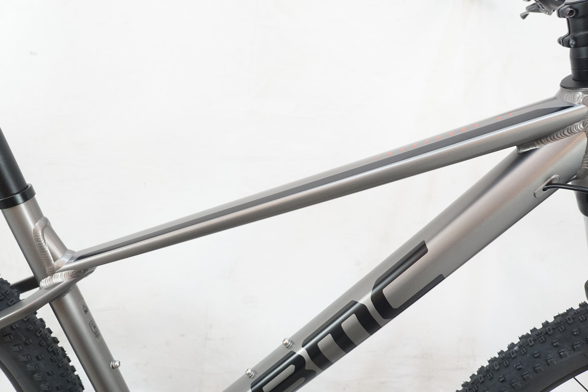 BMC 「ビーエムシー」 TWOSTROKE AL SIX 2022年モデル マウンテンバイク / バイチャリ浦和ベース