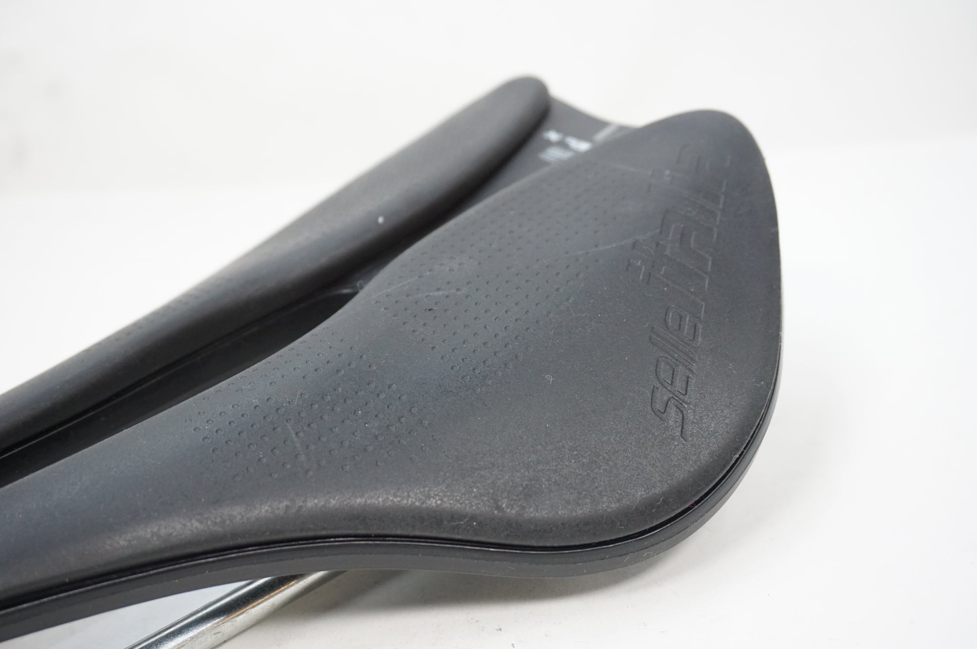 SELLE ITALIA 「セライタリア」 MODEL X SUPERFLOW サドル / 川越店