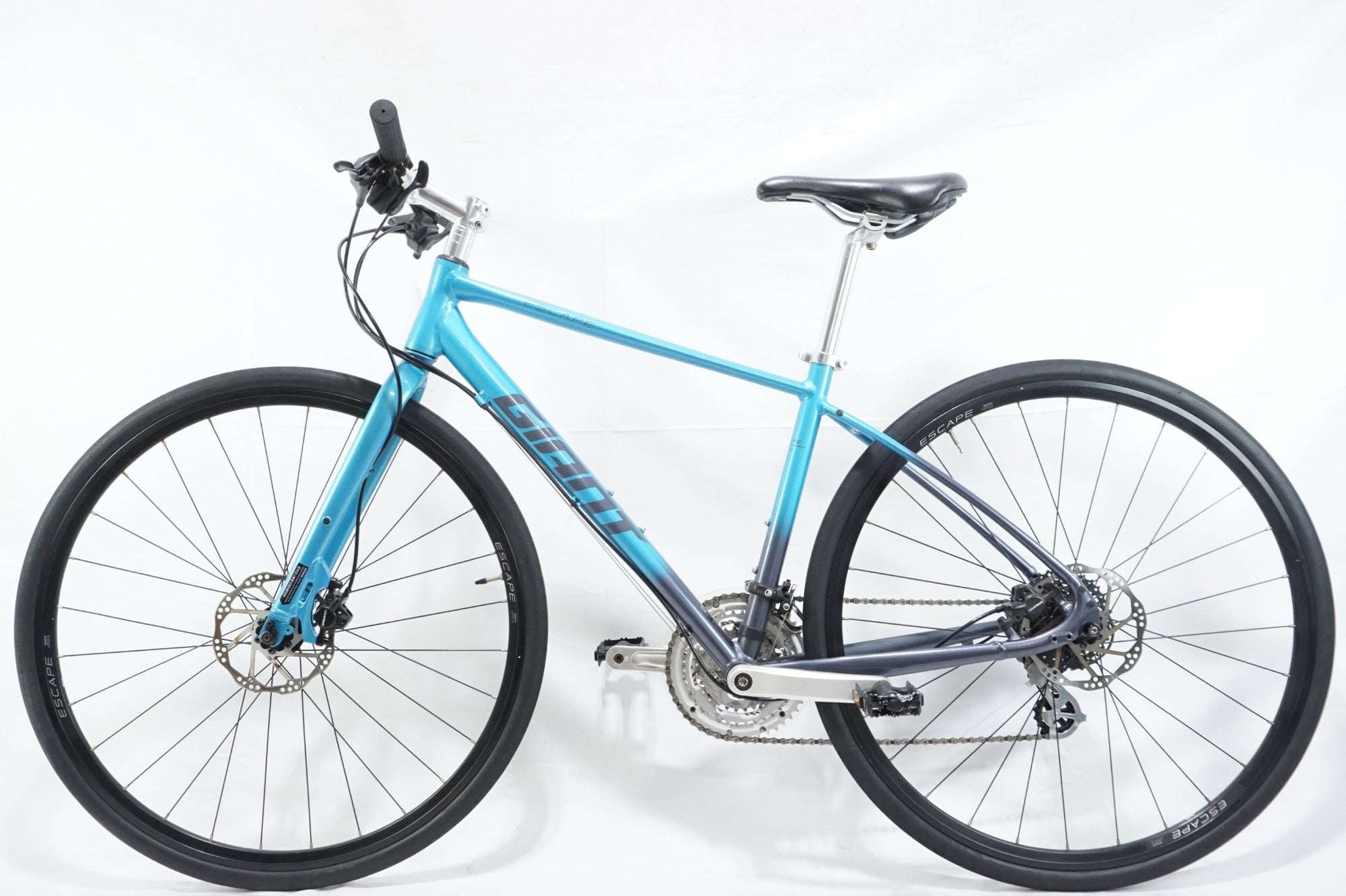 GIANT 「ジャイアント」 ESCAPE R3 DISC MS 2022年モデル クロスバイク / 中目黒店