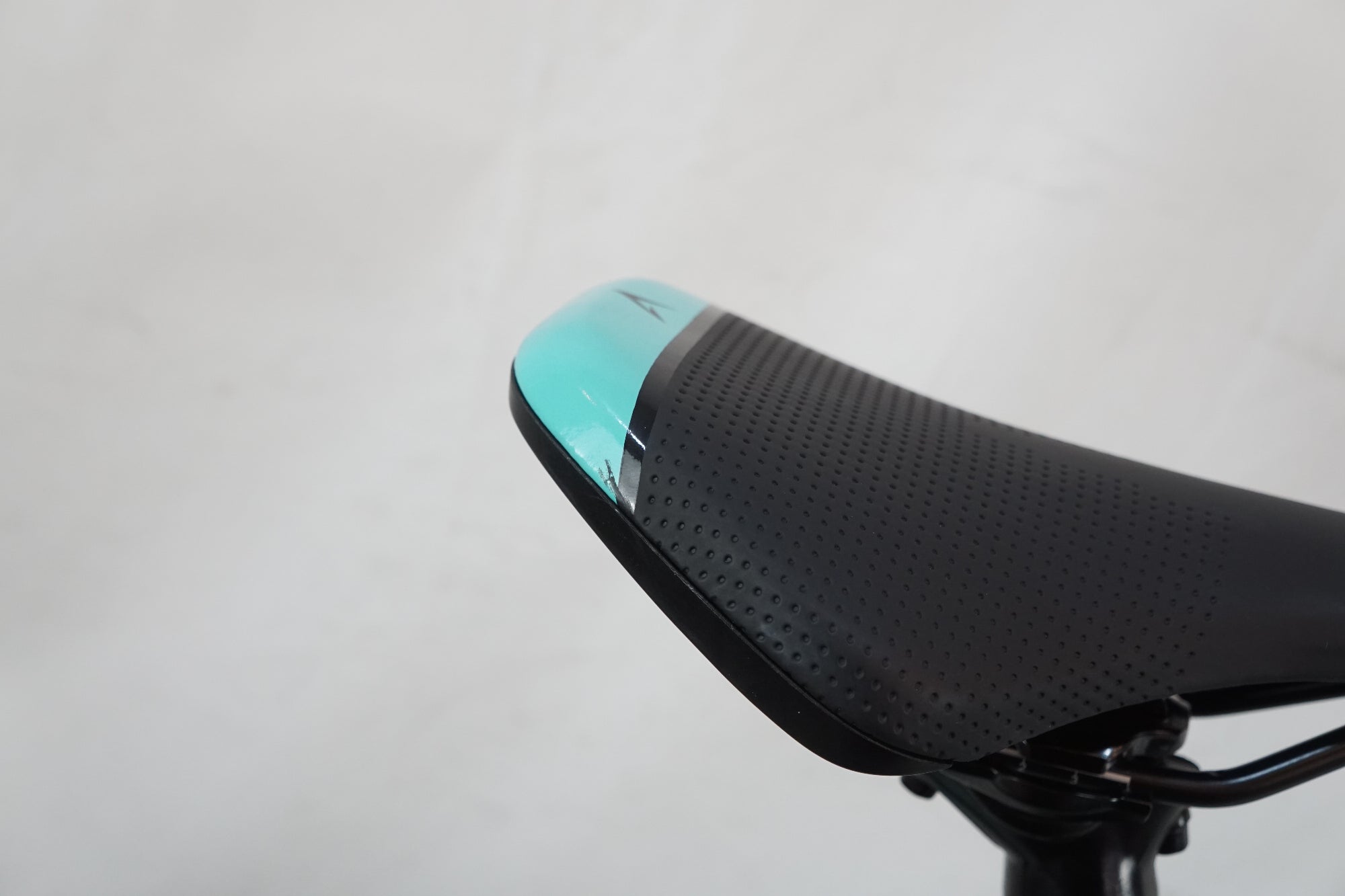 BIANCHI 「ビアンキ」 C SPORT2 DISC 2025年モデル クロスバイク / バイチャリ浦和ベース