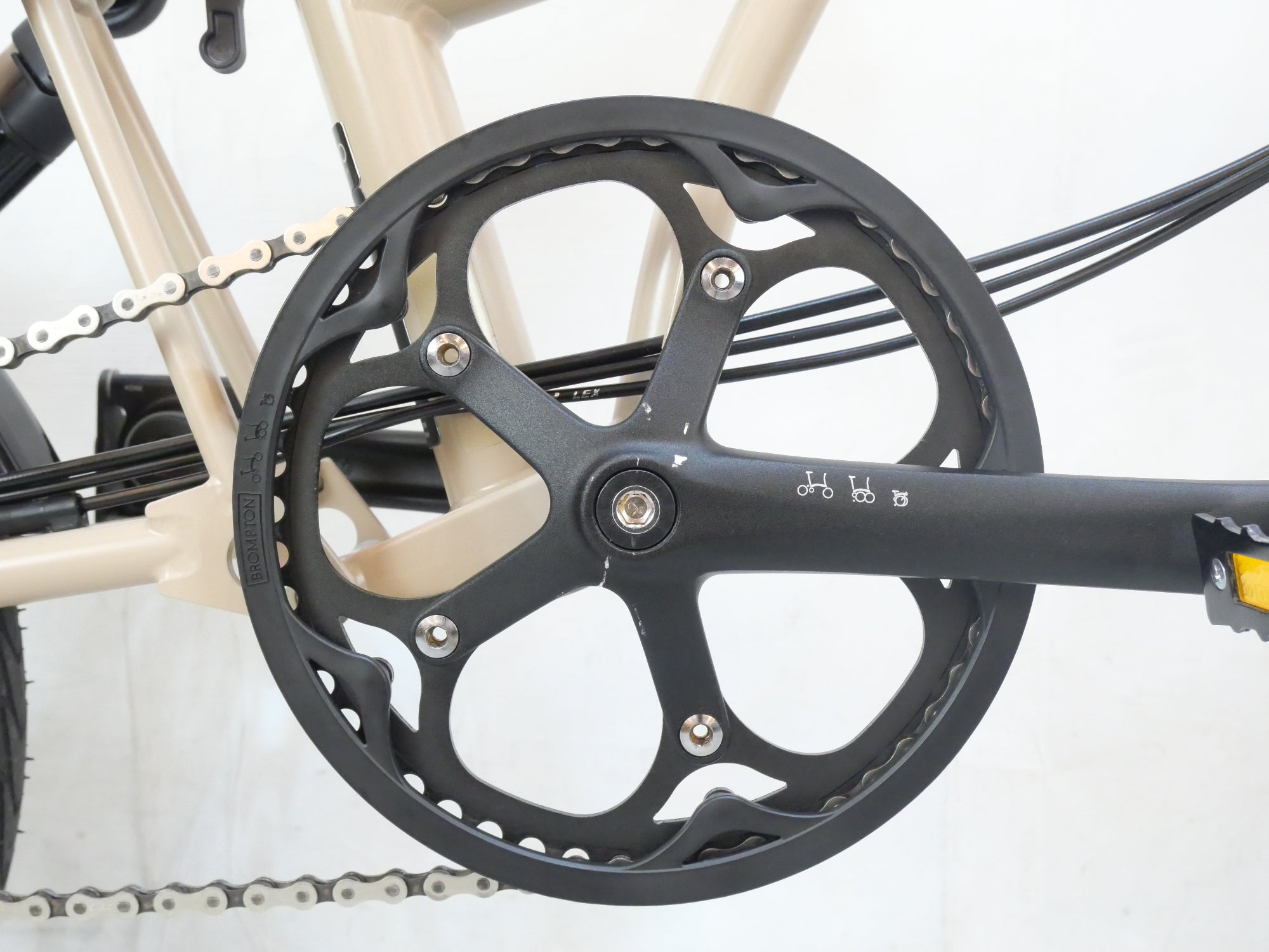 BROMPTON 「ブロンプトン」 C LINE EXPLORE LOW HANDLE 16インチ 2023年モデル 折り畳み自転車 / バイチャリ浦和ベース