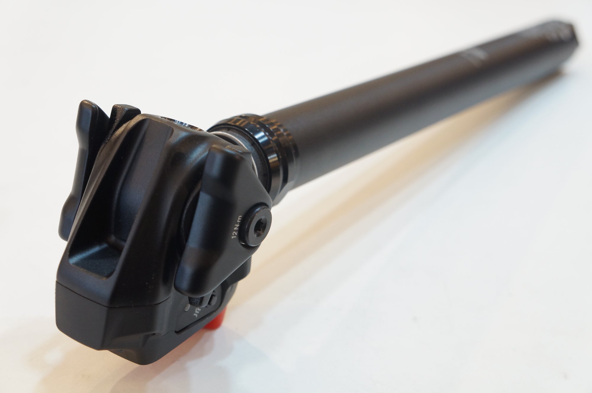 ROCKSHOX 「ロックショックス」 REVERB AXS XPLR φ27.2 400mm ドロッパーポスト / バイチャリ浦和ベース