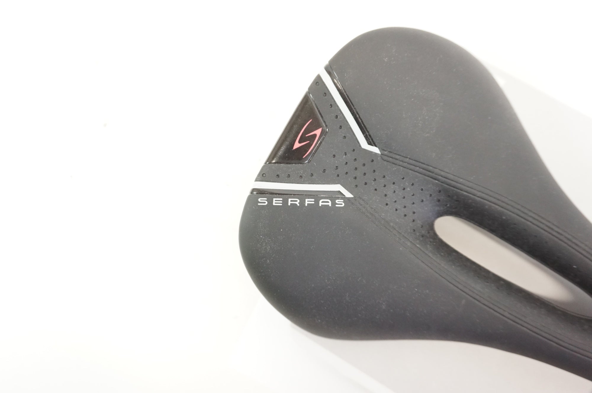 SERFAS 「サーフェス」 PERFORMAMCE SPARTAN-2 SPR-2-142 サドル / 宇都宮店