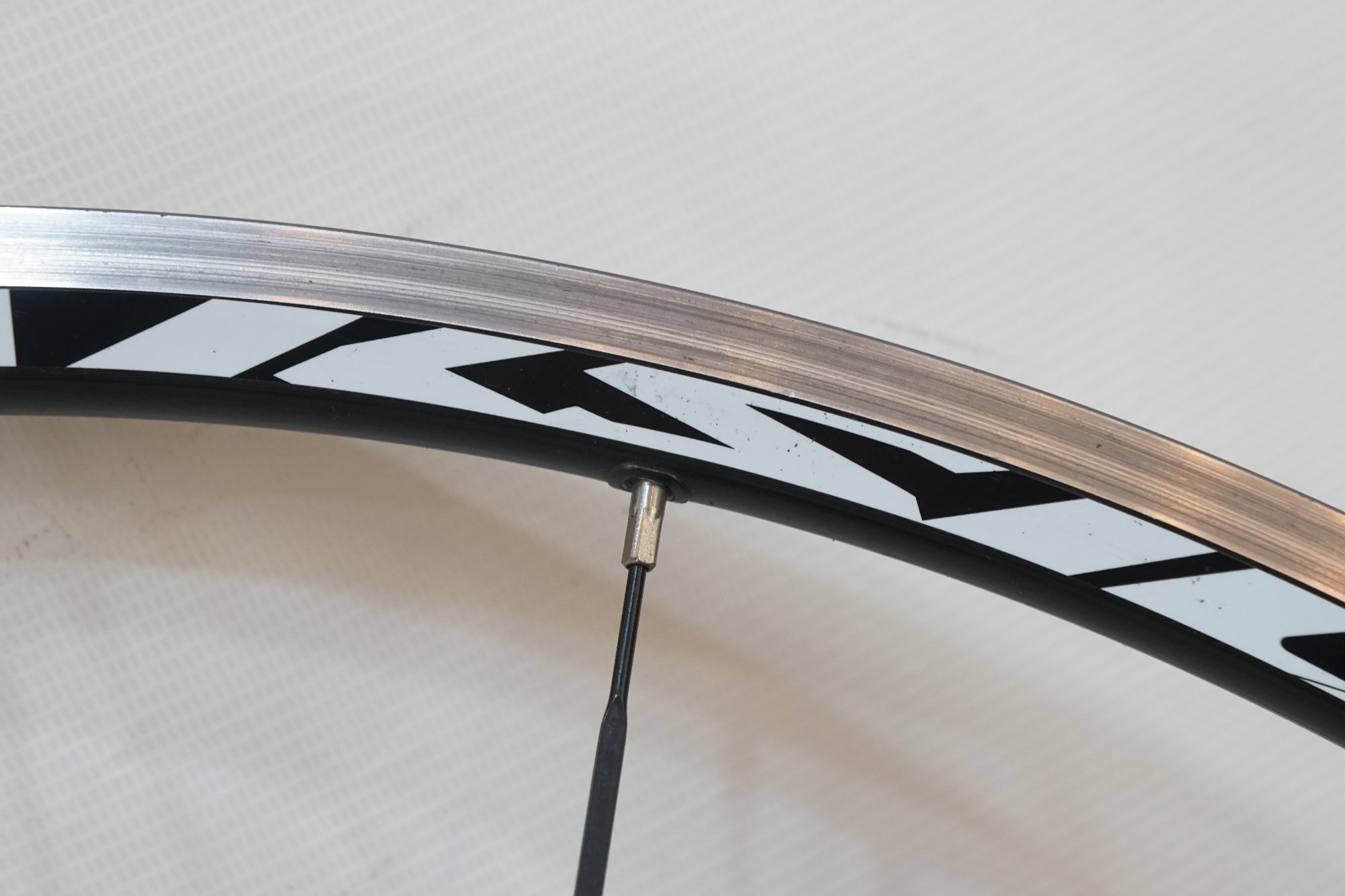 MAVIC 「マビック」 AKSIUM シマノ11速 ホイールセット / バイチャリ浦和ベース