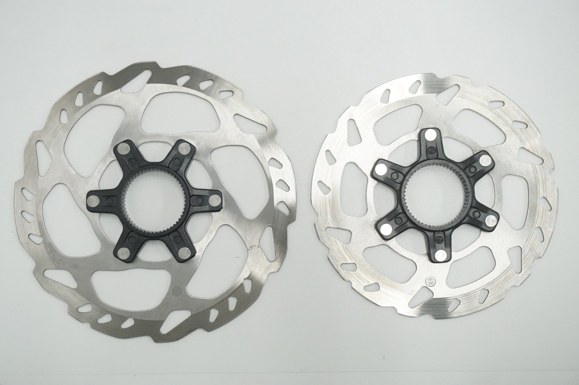 SHIMANO 「シマノ」 SM-RT70 ディスクローターセット / 福岡店