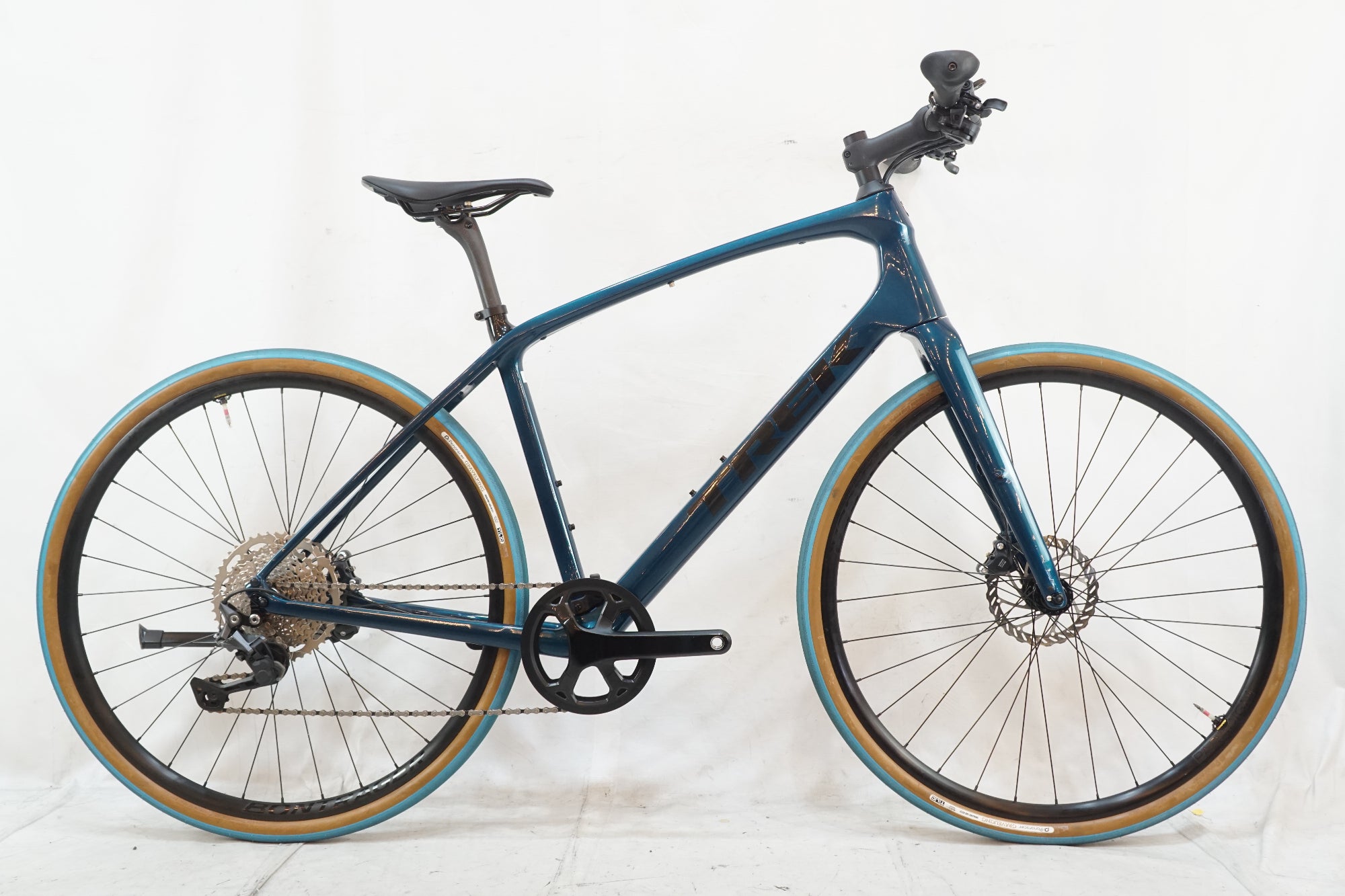 TREK 「トレック」 FX SPORT4 CARBON 2022-2024年モデル クロスバイク / バイチャリ浦和ベース