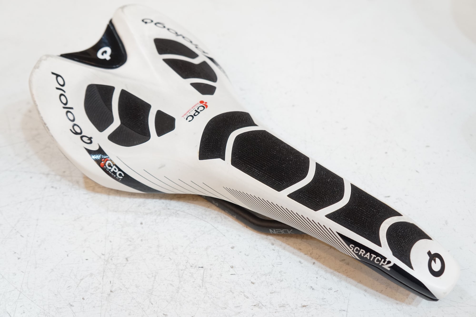 PROLOGO SCRATCH2 cpc nack サドル PROLOGO 「プロロゴ」 SCRATCH2 CPC サドル / バイチャリ浦和ベース