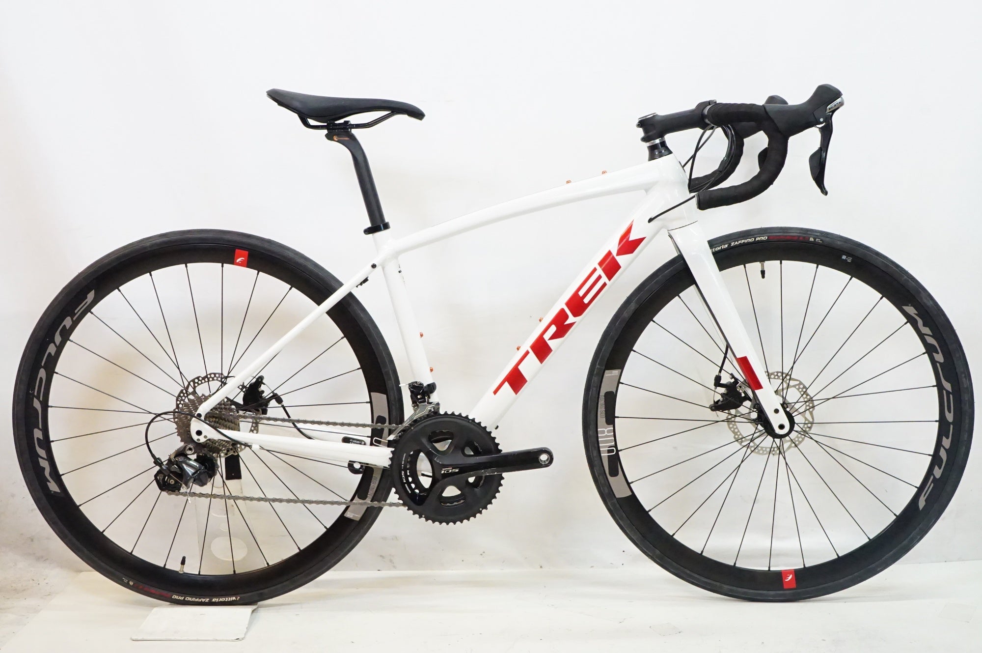 TREK 「トレック」 DOMANE AL 3 GEN 3 2022年モデル カスタム