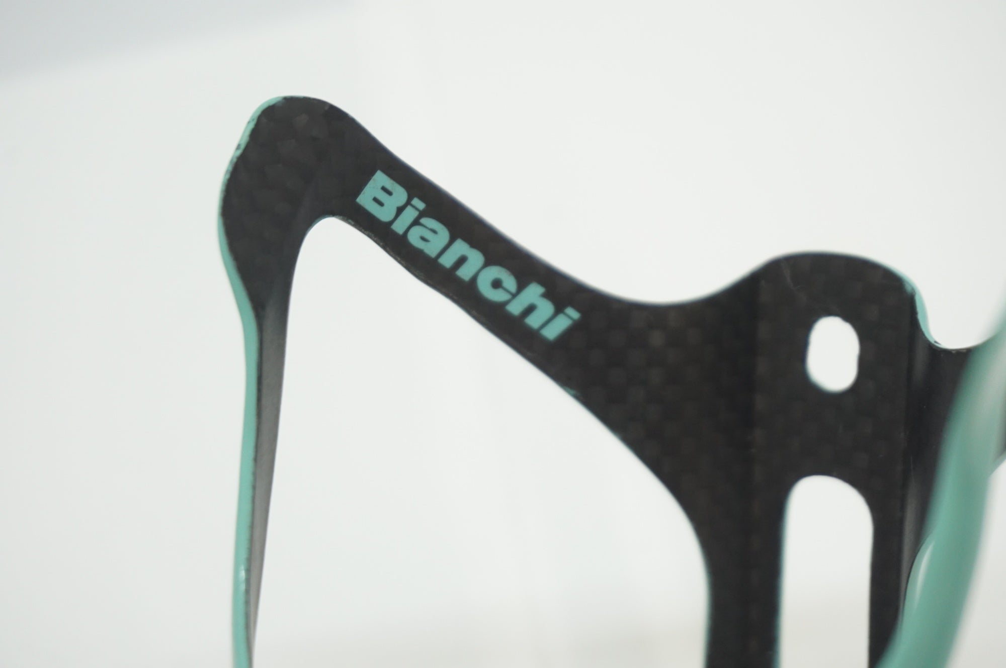 BIANCHI 「ビアンキ」 PERFORMANCE CARBON ボトルケージ / 福岡店