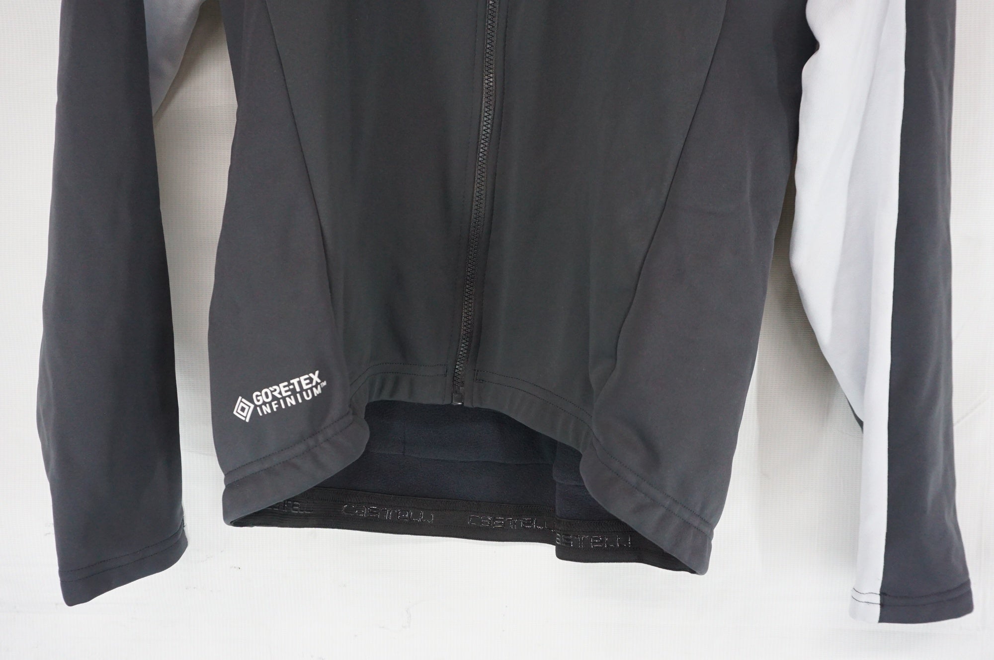 CASTELLI 「カステリ」 GORE-TEX INFINIUM Mサイズ ジャージ / 阪急塚口店