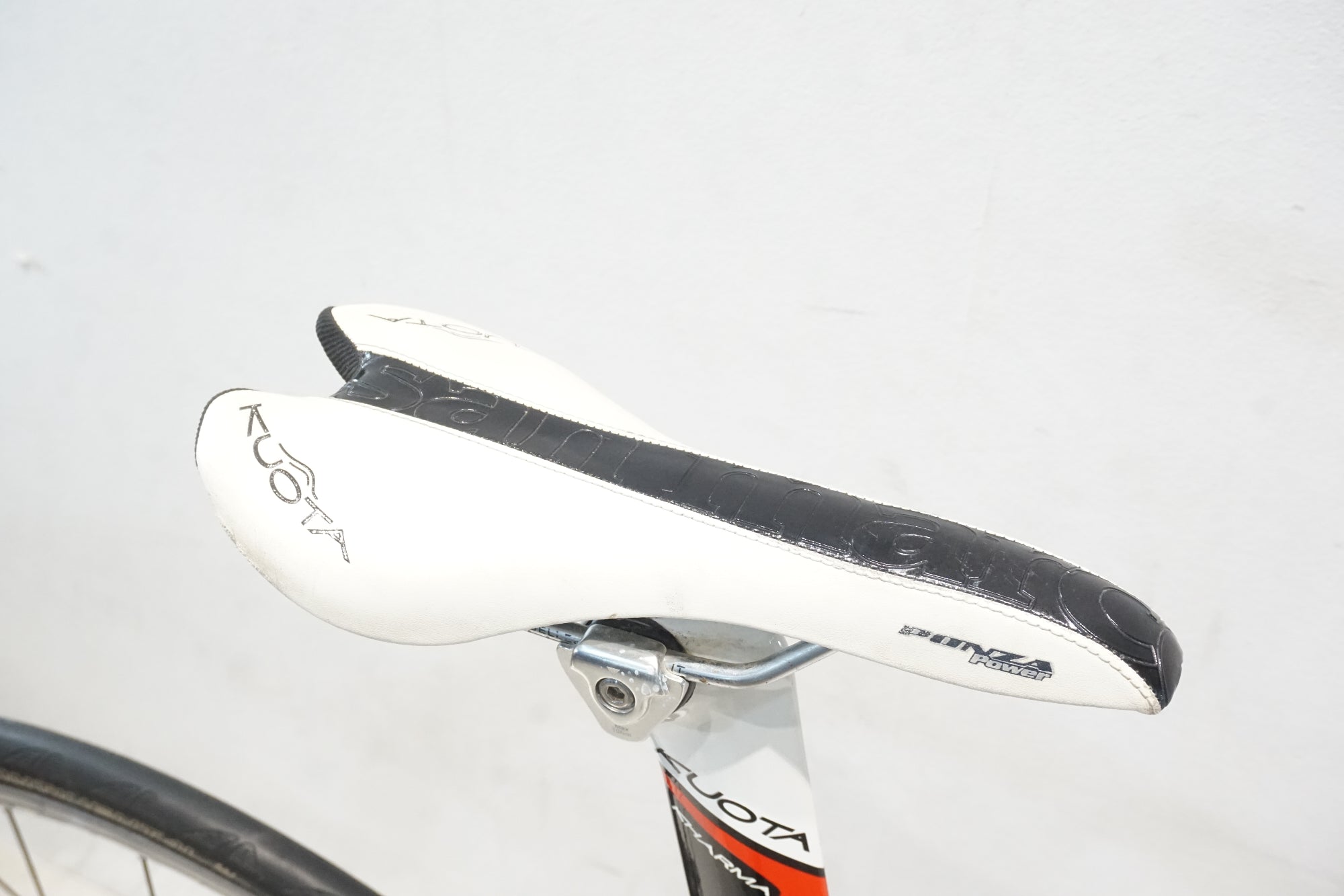 KUOTA 「クオータ」 KHARMA EVO 105 2013年モデル ロードバイク / 横浜戸塚店