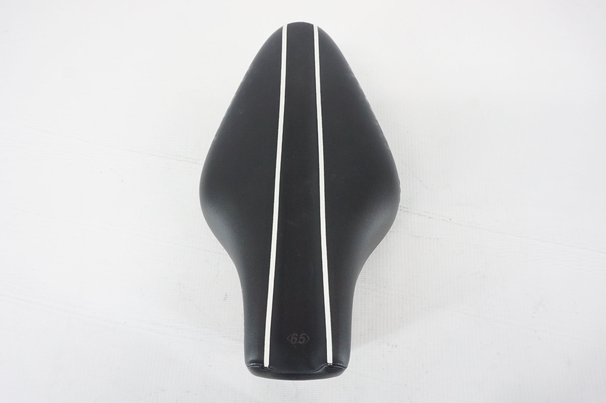 FIZIK 「フィジーク」 TRITONE サドル / 阪急塚口店