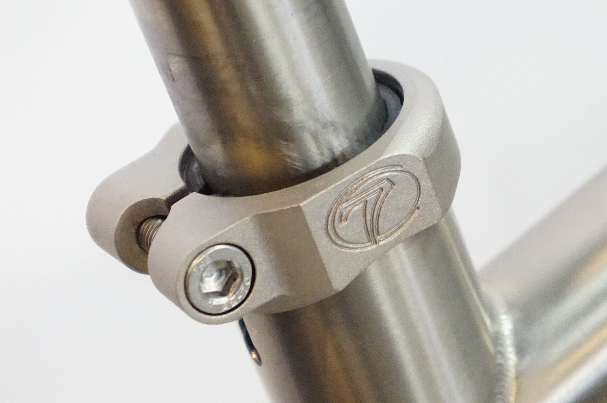 SEVEN CYCLES 「セブンサイクルズ」 CARBON / TI 年式不明 マウンテンバイク / 熊谷本店