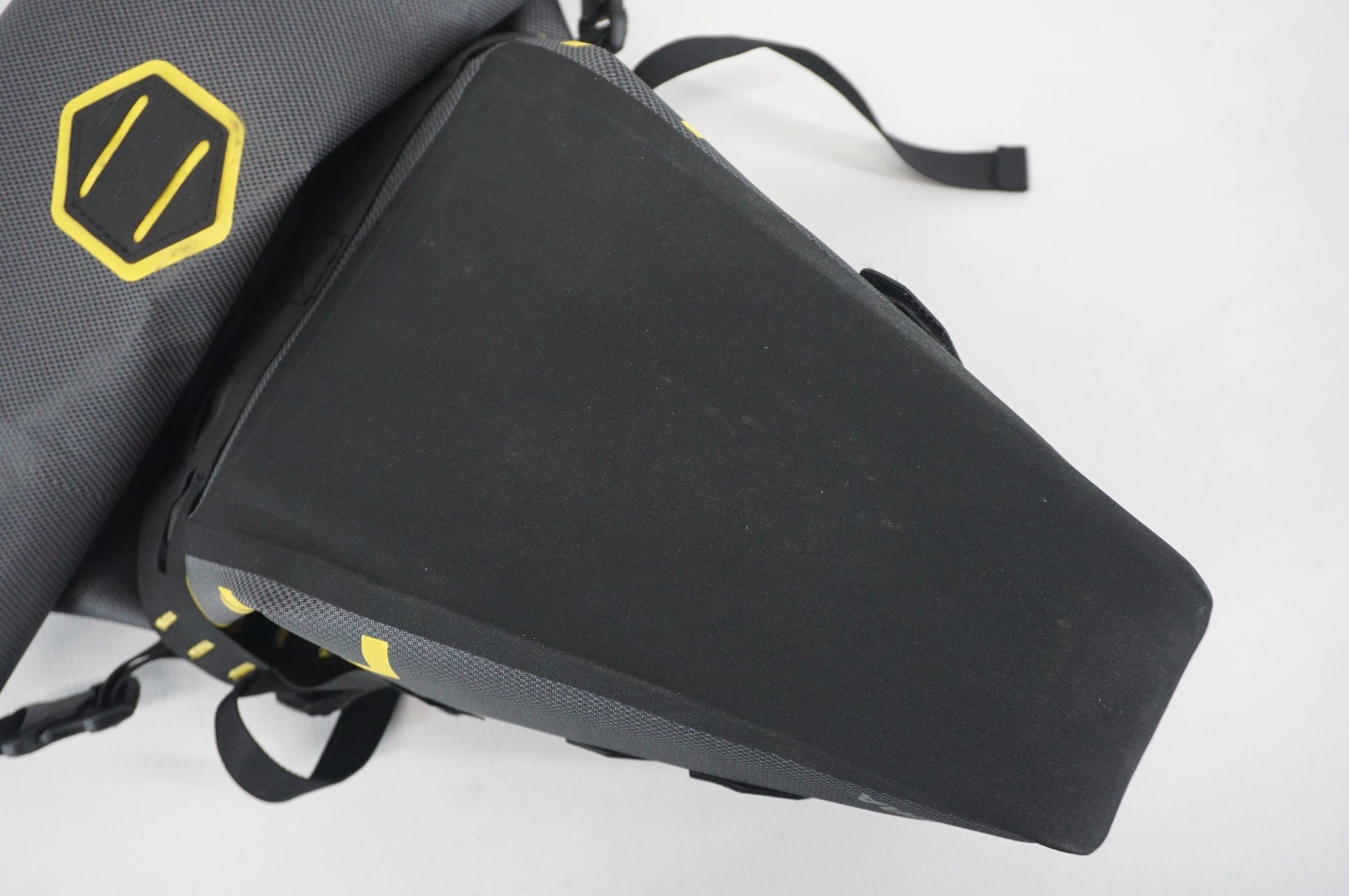 APIDURA 「アピデュラ」 EXPEDITION SADDLE PACK サドルバッグ / 阪急塚口店