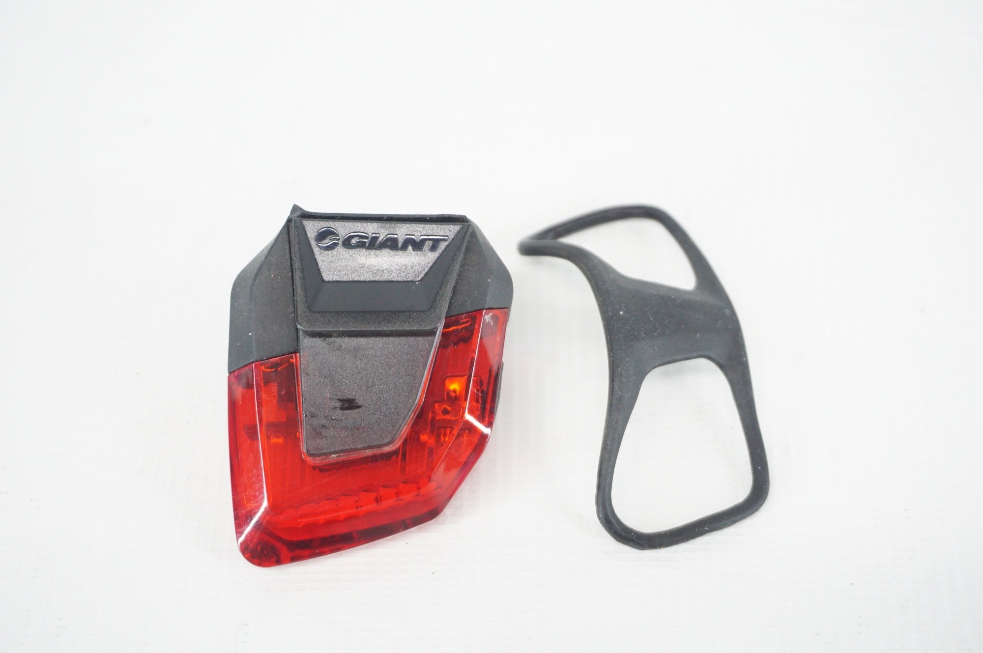 GIANT 「ジャイアント」 テールライト / 阪急塚口店