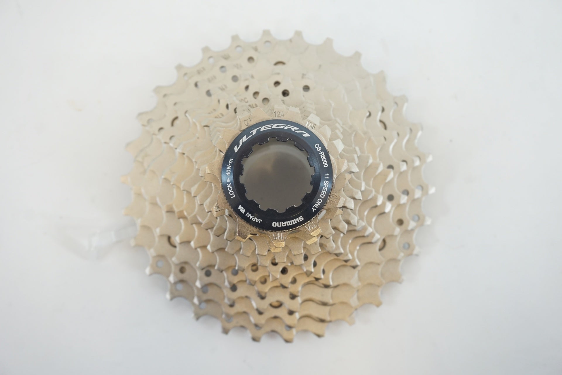 【新品、未使用】SHIMANO CS-R8000 11-30T SHIMANO 「シマノ」 ULTEGRA CS-R8000 11-30T スプロケット / 有明