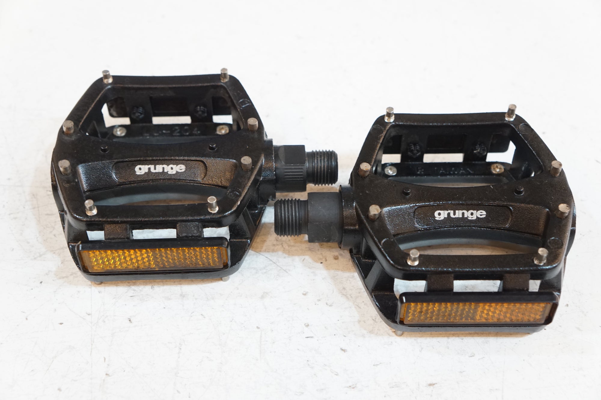 GRUNGE 「グランジ」 ペダル / バイチャリ浦和ベース