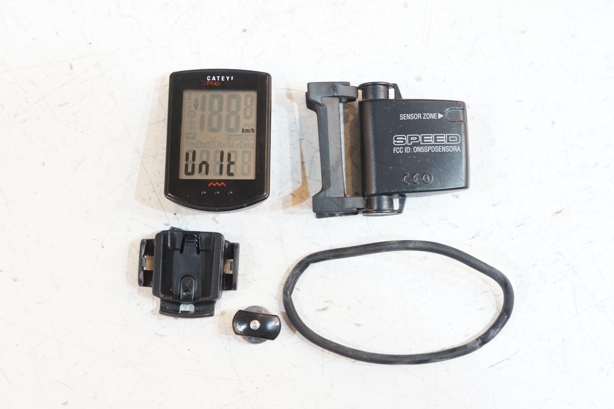 CATEYE 「キャットアイ」 STRADA SLIM CC-RD310W サイクルコンピューター / バイチャリ浦和ベース