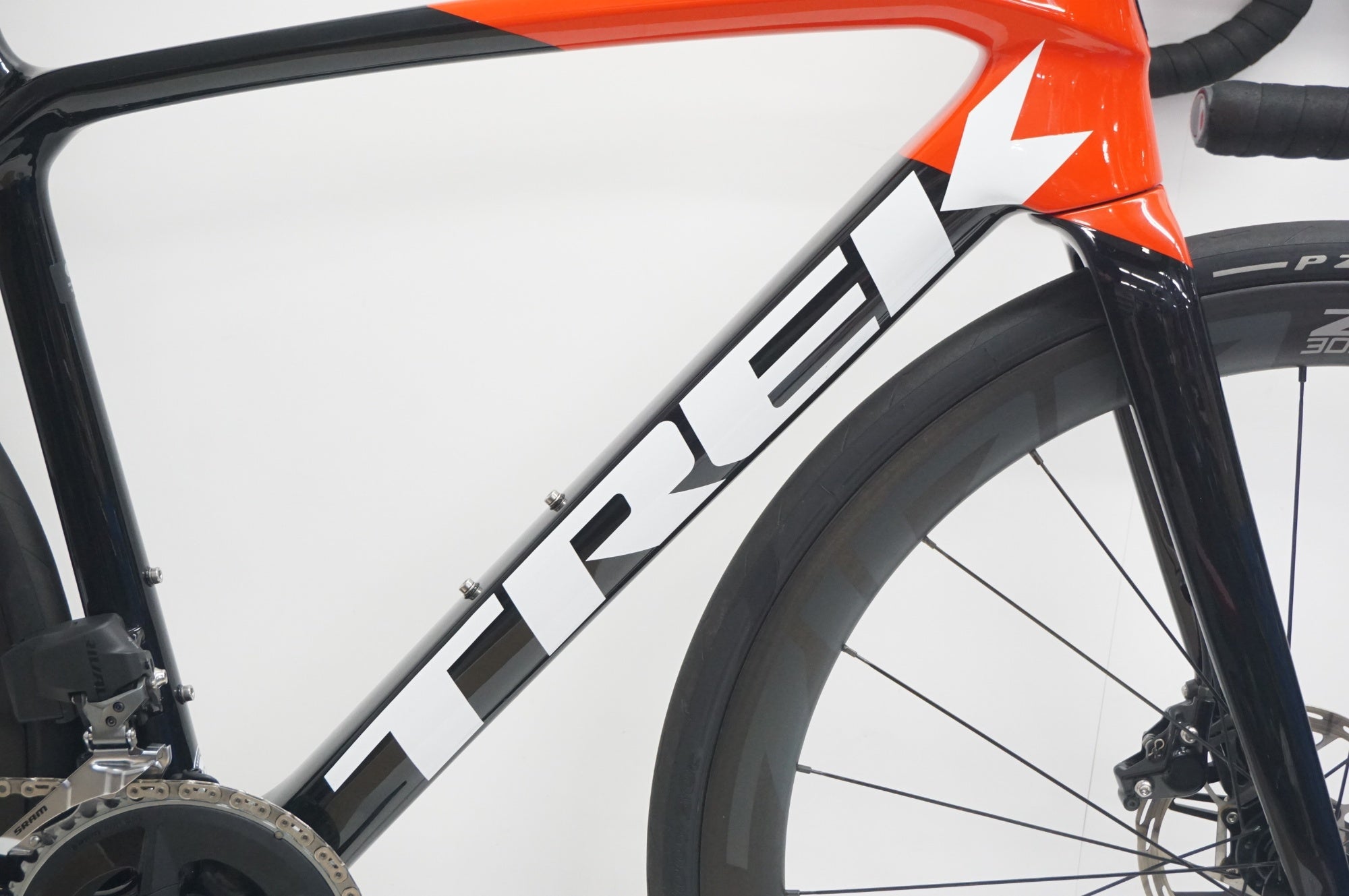 TREK 「トレック」 EMONDA SL DISC 2021年モデル ロードバイク / 福岡店