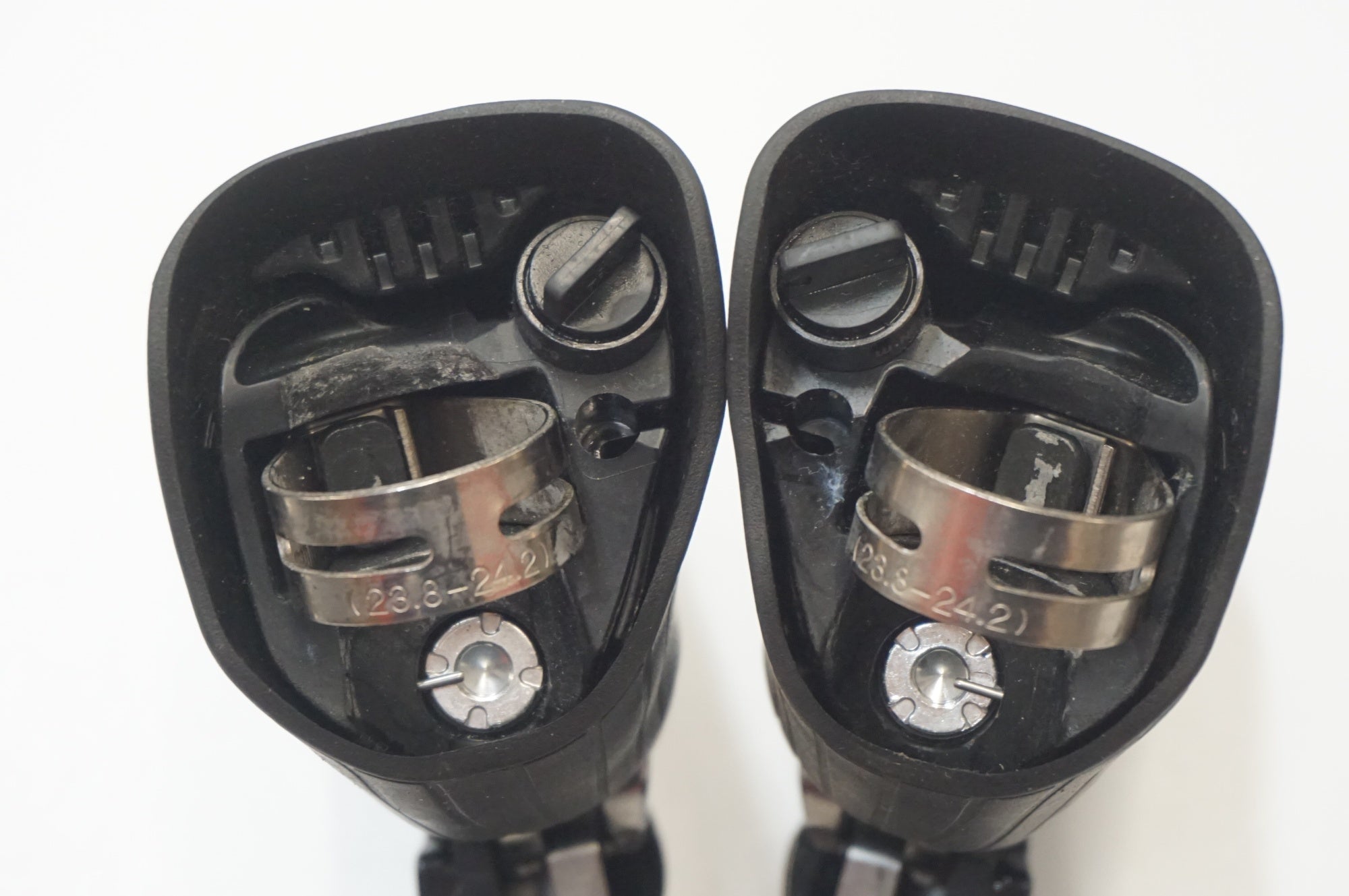 SHIMANO 「シマノ」 105 ST-R7020 デュアルコントロールレバー / 福岡店