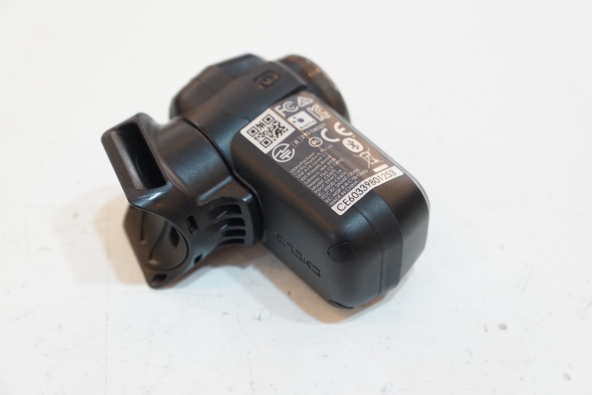 CYCLIQ 「サイクリック」 FLY6 GEN 3 HDバイクカメラ+リアライト / バイチャリ浦和ベース