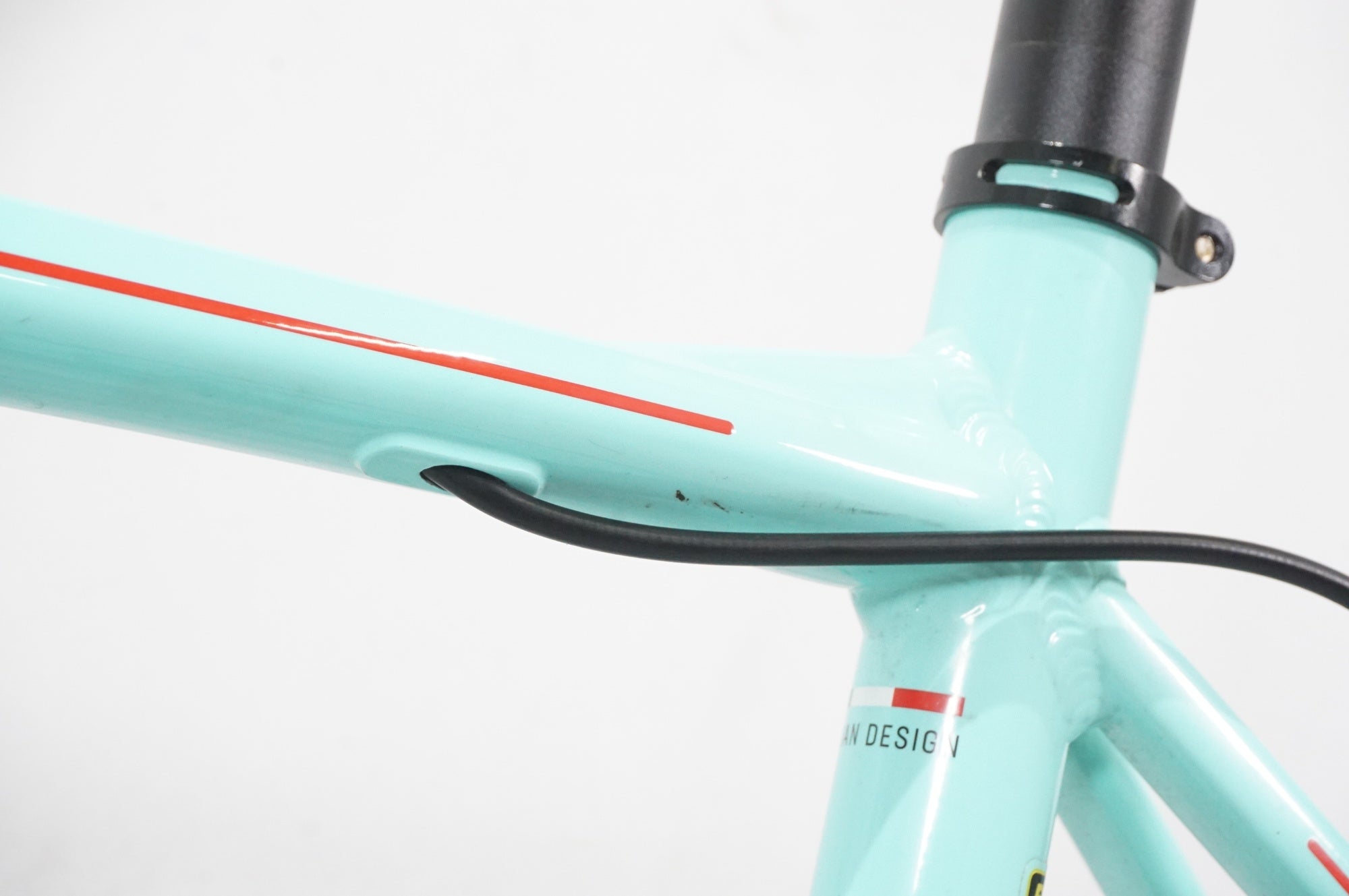 BIANCHI 「ビアンキ」 BERGAMO 2025年モデル ロードバイク / AKIBA店