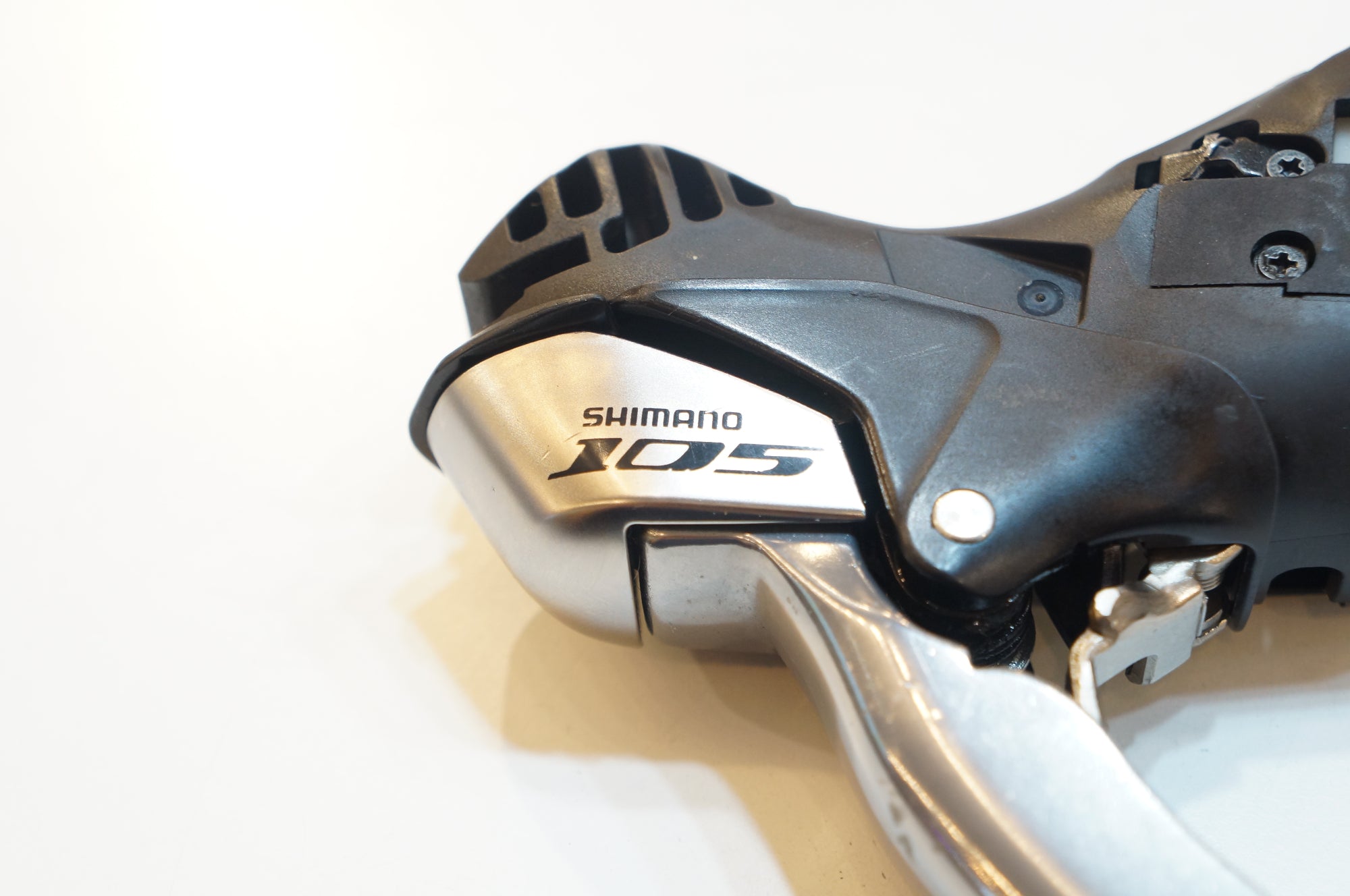 SHIMANO 「シマノ」 105 ST-5700 デュアルコントロールレバー / バイチャリ浦和ベース