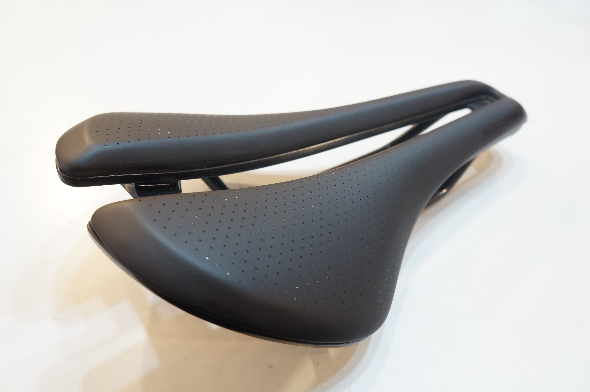 BONTRAGER 「ボントレガー」 AEOLUS COMP サドル / バイチャリ浦和ベース