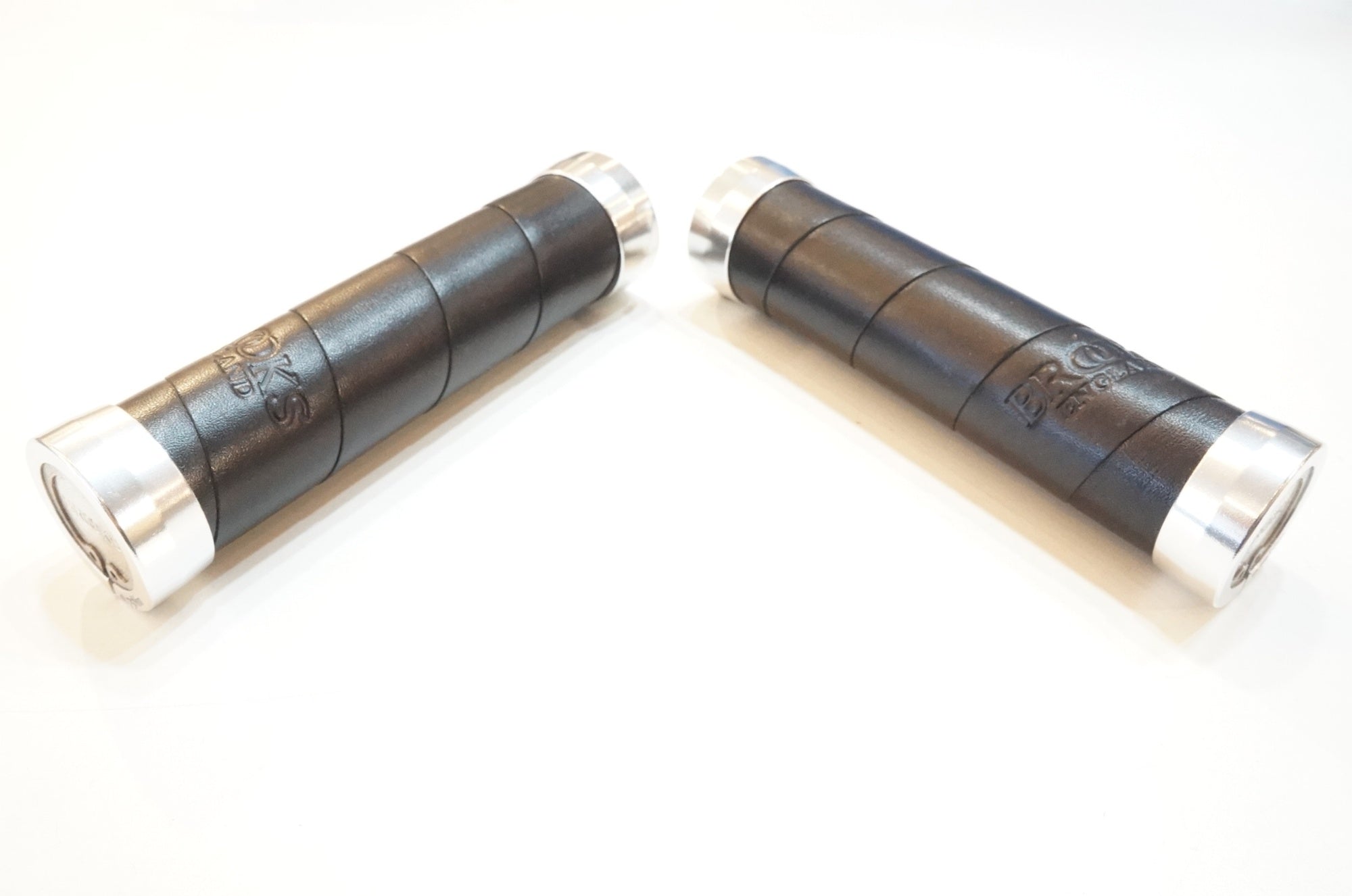 BROOKS 「ブルックス」 SLENDER LEATHER GRIPS グリップ / 浦和ベース