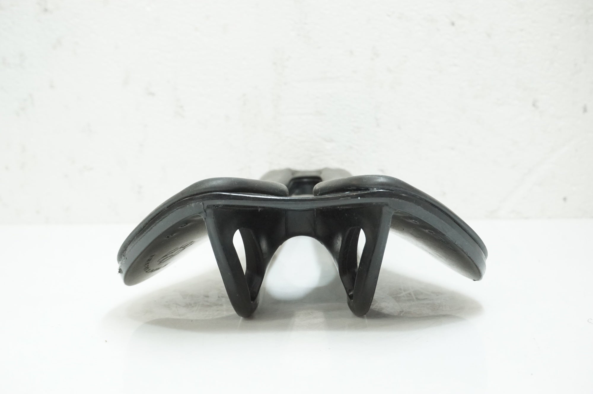 BIANCHI 「ビアンキ」 MODEL X サドル / 大宮店