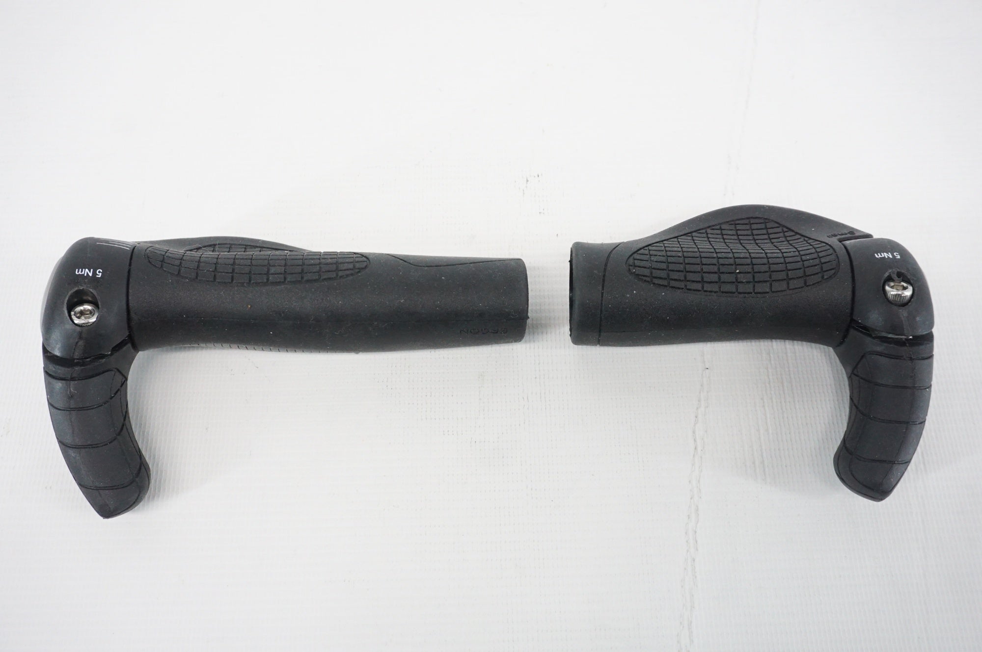 ERGON 「エルゴン」 GP2 グリップ / 阪急塚口店