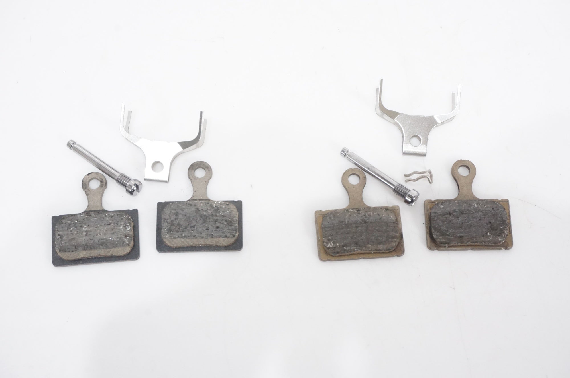 SHIMANO 105 R7000系 油圧ディスク (R7020/R7070) コンポセット / AKIBA店