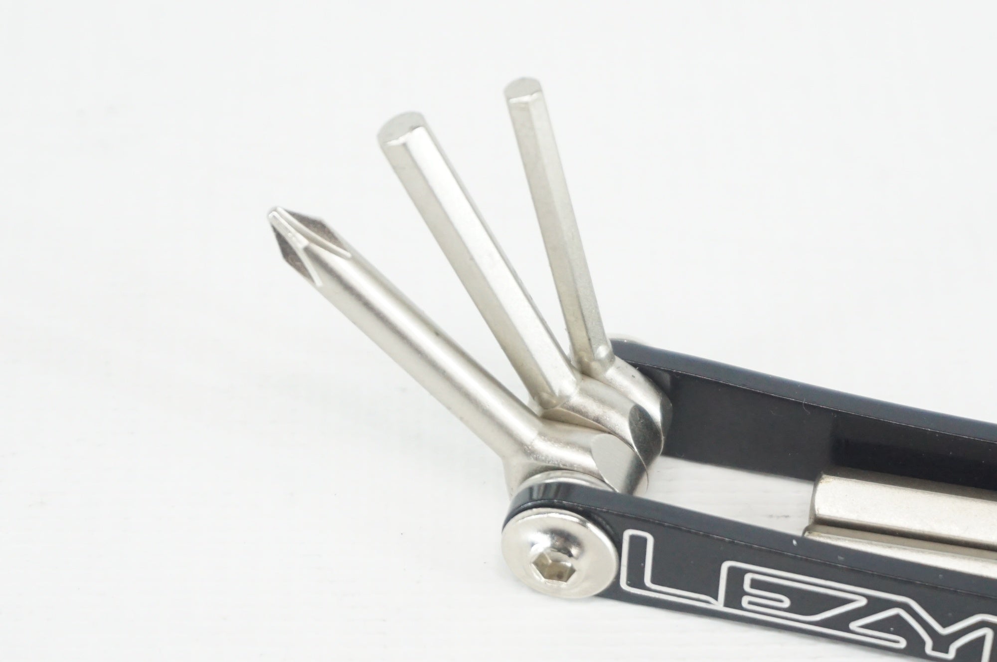 LEZYNE 「レザイン」 V5 携帯工具 / 阪急塚口店