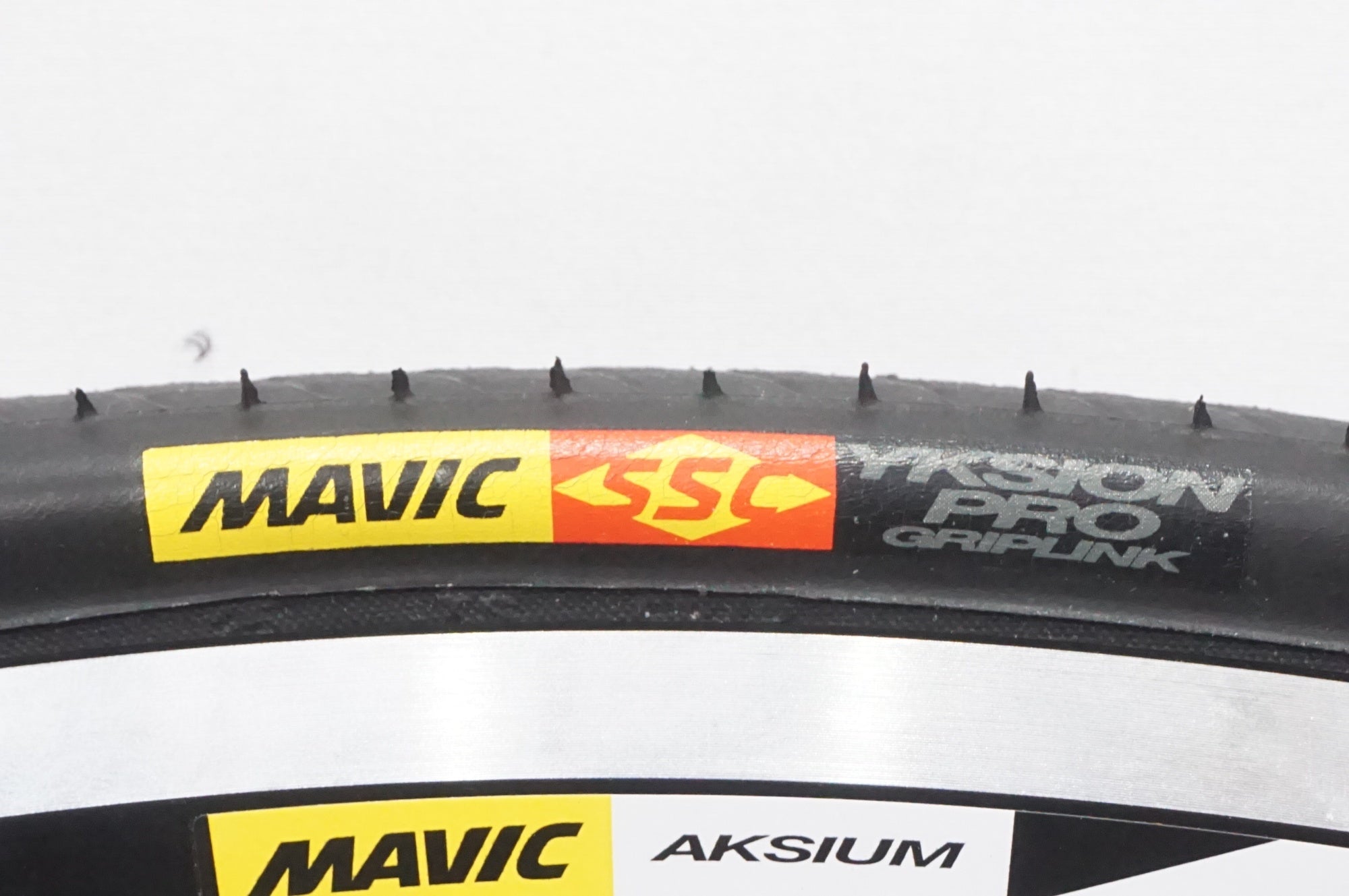 MAVIC 「マヴィック」 AKSIUM シマノ11速 ホイールセット / AKIBA店