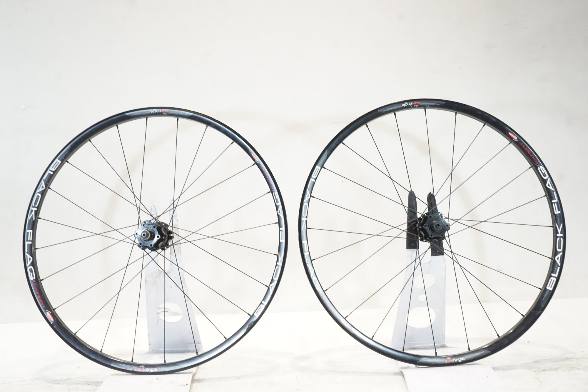 SUN RINGLE 「サンリングル」 BLACK FLAG EXPERT シマノ10速 ホイールセット / 横浜戸塚店