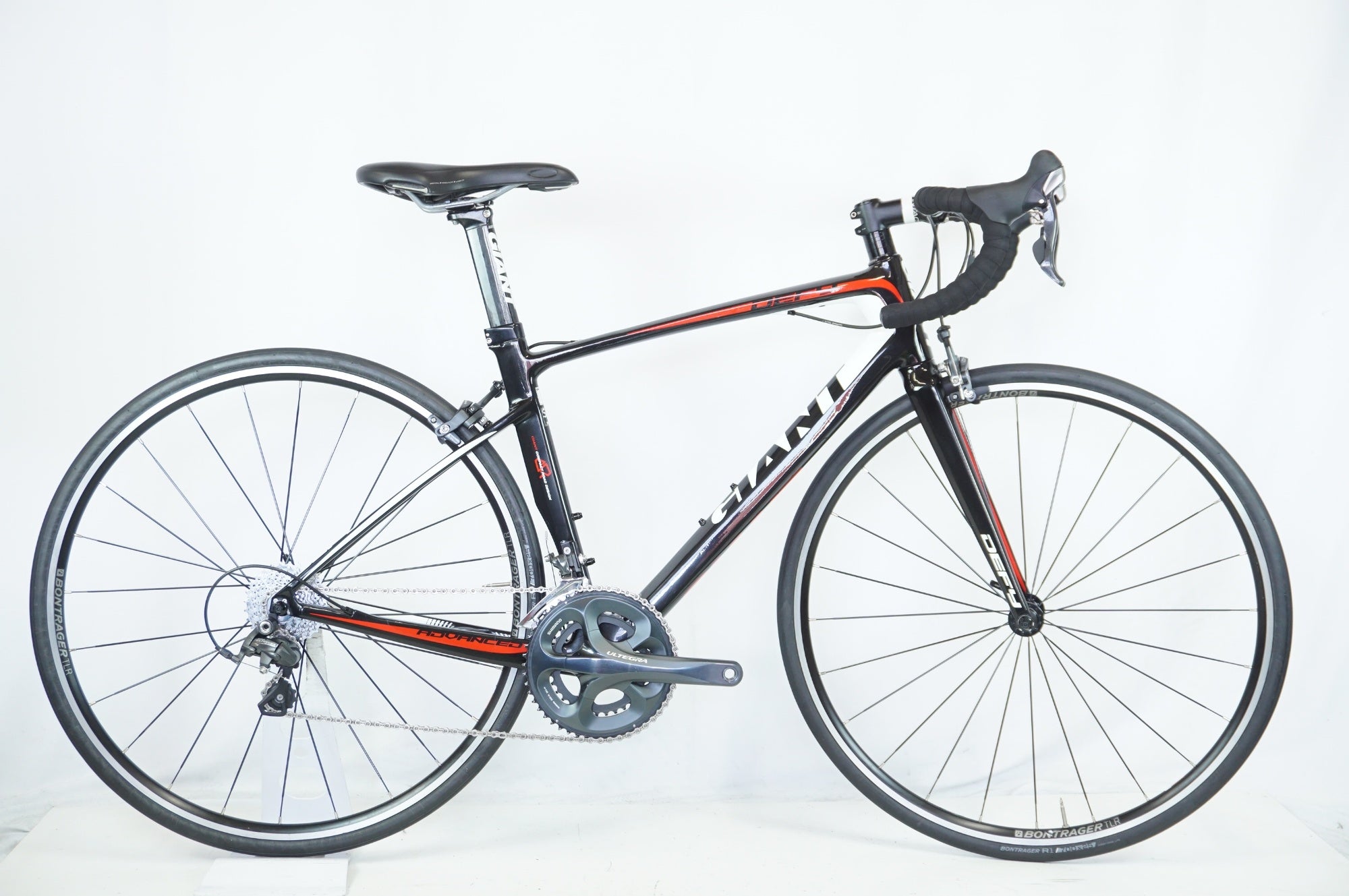 GIANT 「ジャイアント」 DEFY COMPOSITE SE 2013年モデル ロードバイク GIANT 「ジャイアント」 DEFY ADVANCED 1 2013年モデル ロードバイク